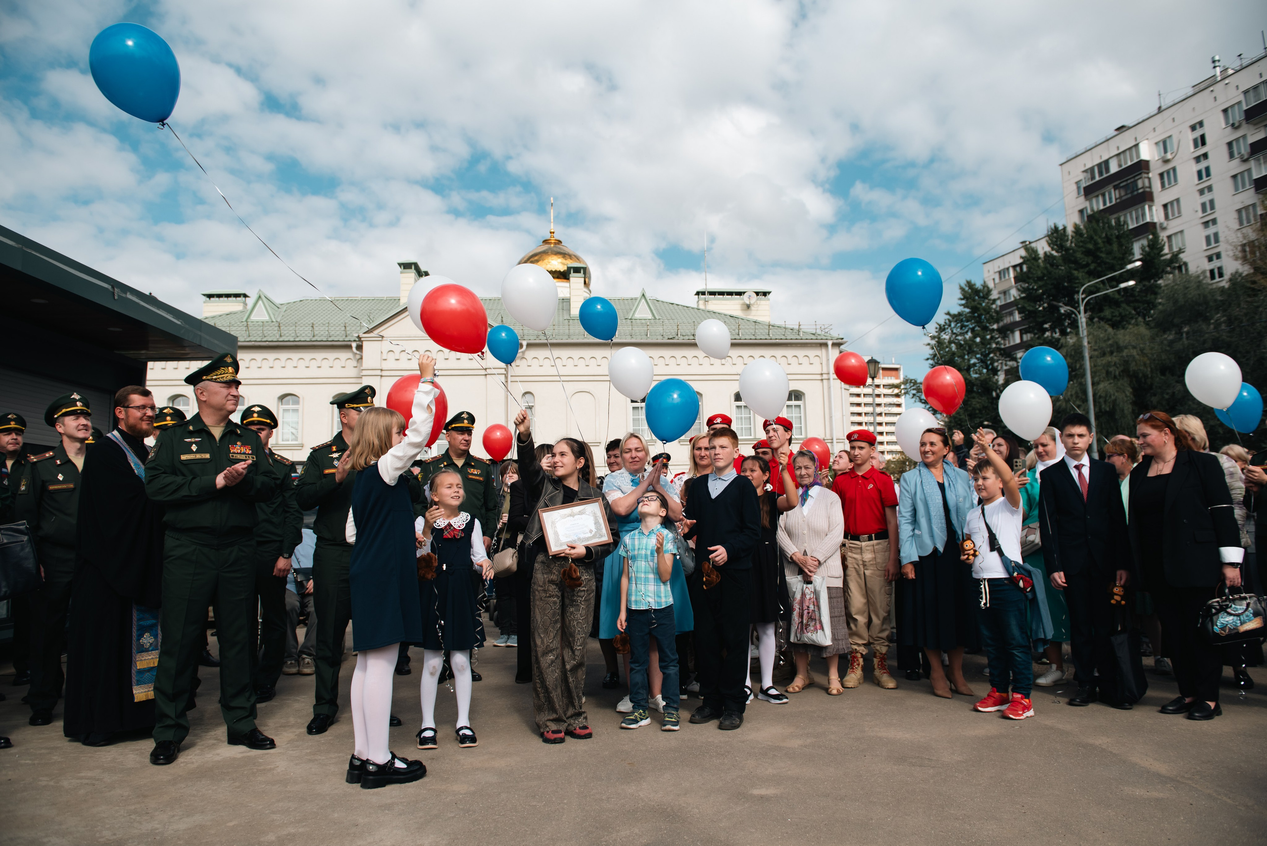 Храм Андрея Боголюбского, служба с участием войск РХБ защиты. Фотограф, визажист. Москва