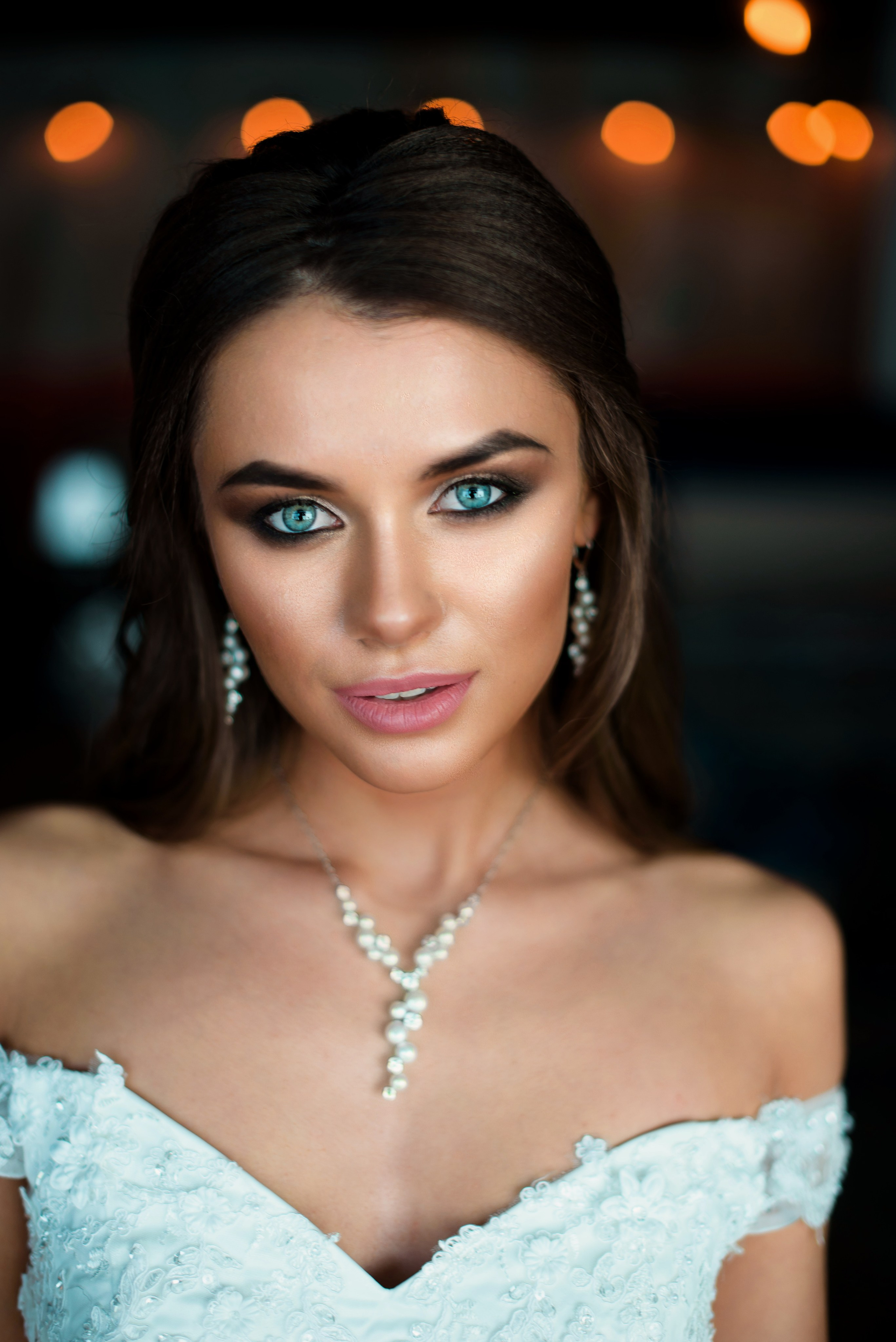 Фотограф Артём Савиных | Свадебная, репортажная, семейная съёмка Москва. Артём Савиных — профессиональный фотограф в Москве | Репортажи, свадьбы, портреты