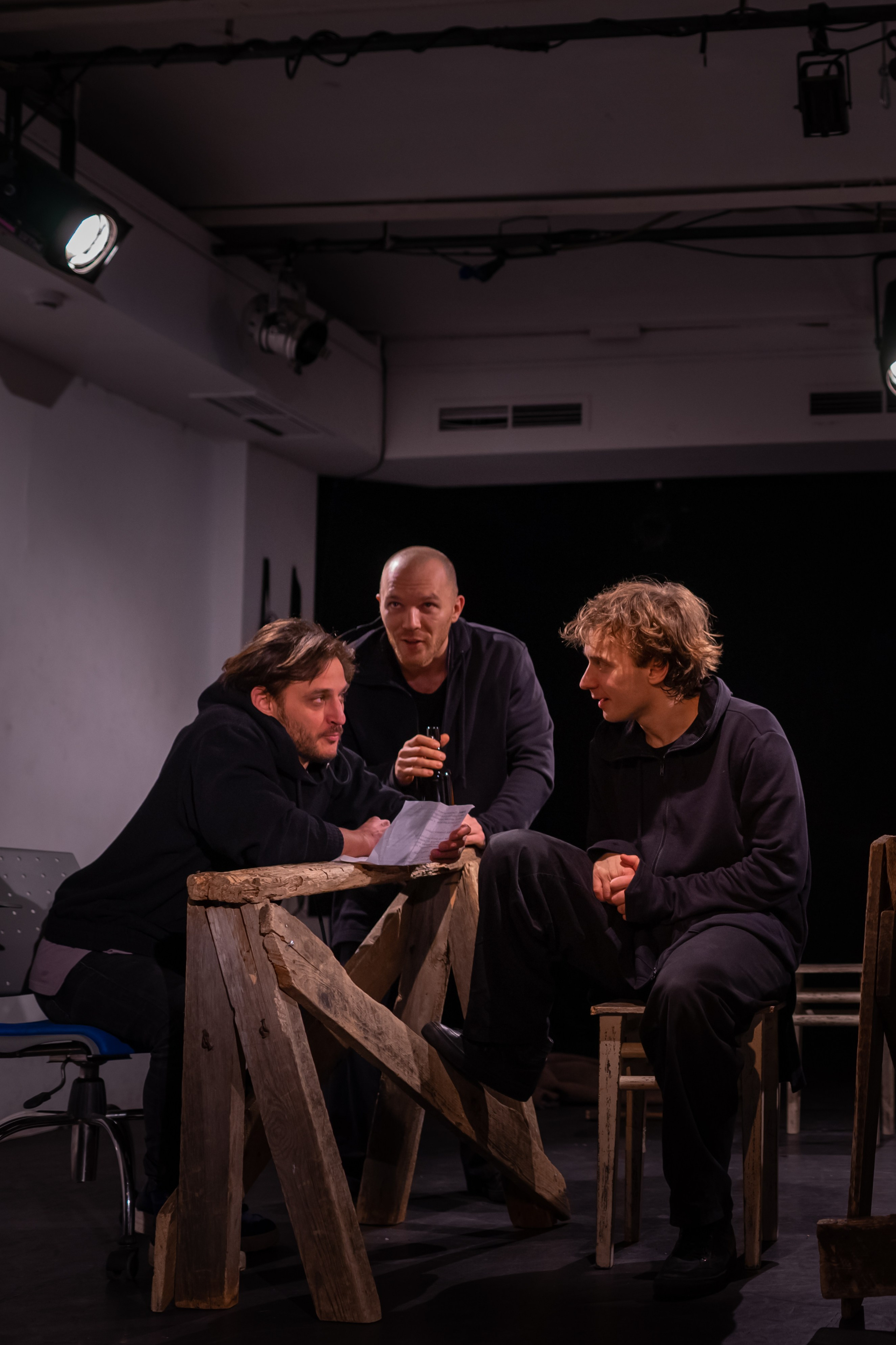 Преступление и наказание. Фотограф Нинель Гюрсой, г. Москва