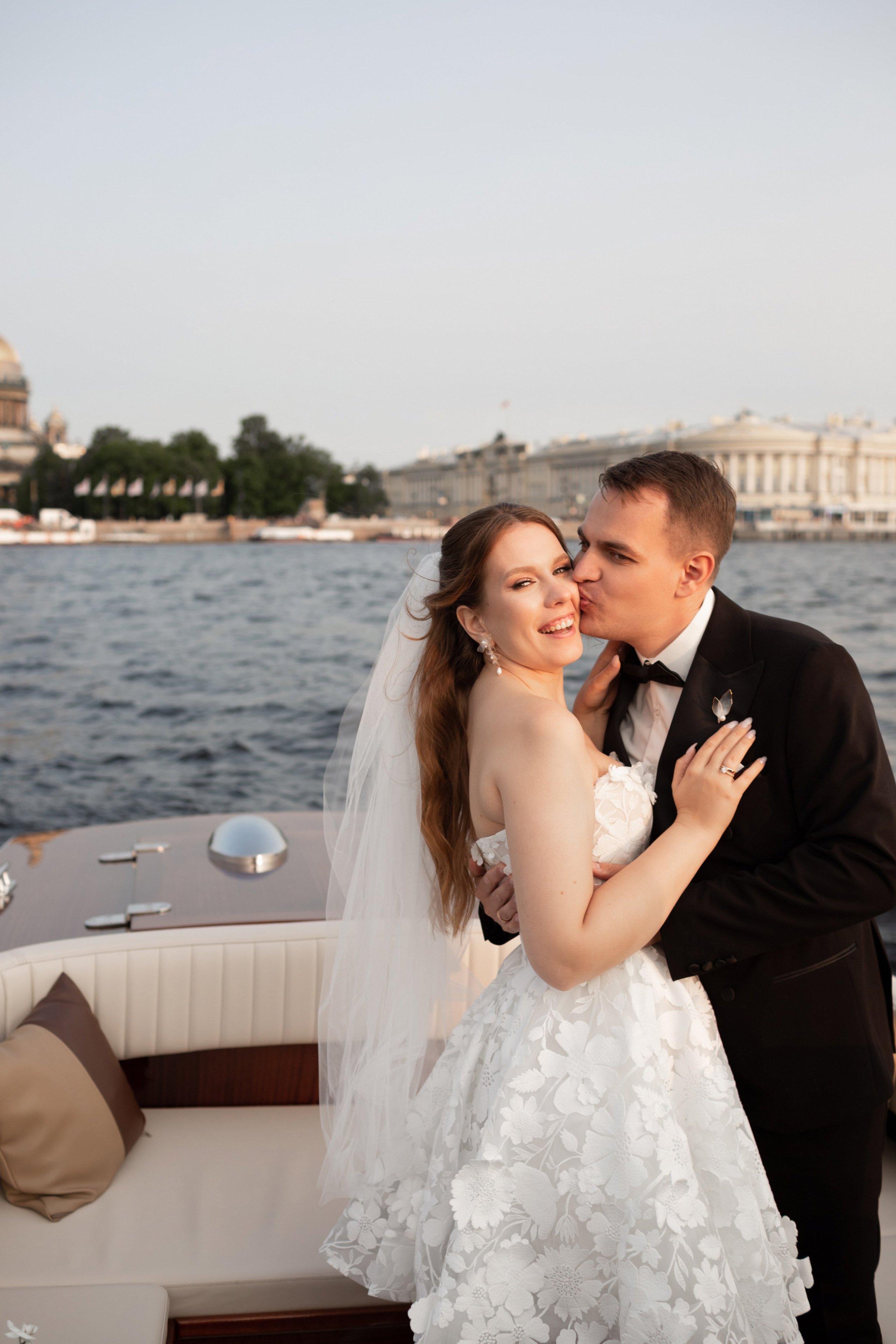 Свадебная фотосессия в Петербурге. Свадебный фотограф Кирилл Белый