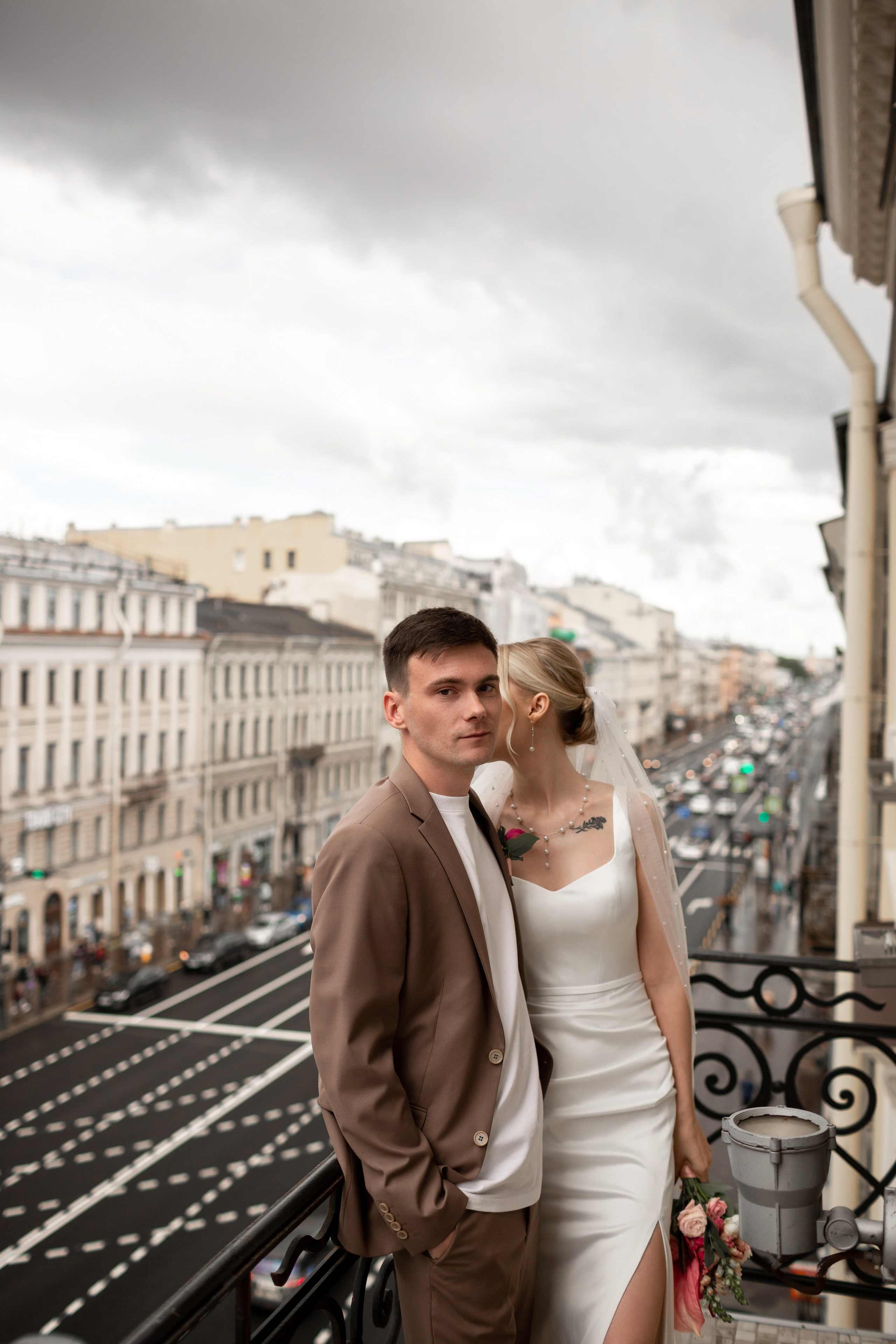 Свадебная фотосессия во дворцах Петербурга. Свадебный фотограф Кирилл Белый
