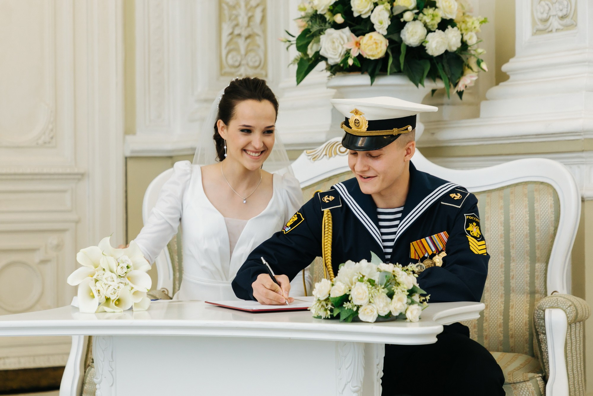 фотограф на свадьбу в спб, дворец бракосочетания в спб, подать документы для регистрации брака, загс петербурга петергоф, свадебный фотограф в спб, букет для невесты купить, костюм на свадьбу выбрать где спб, аренда машины на свадьбу