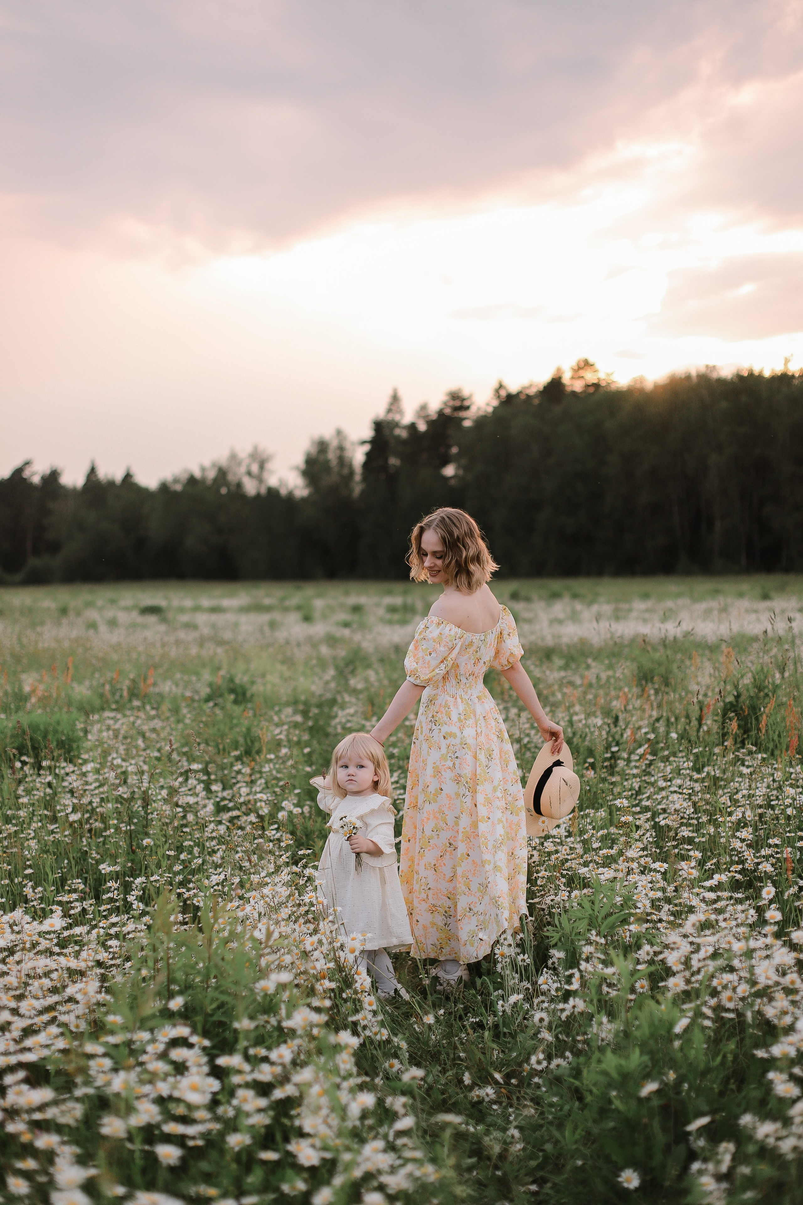 Катя и Соня в ромашках. Свадебный, семейный и детский фотограф в Люберцах Зайцева Анастасия