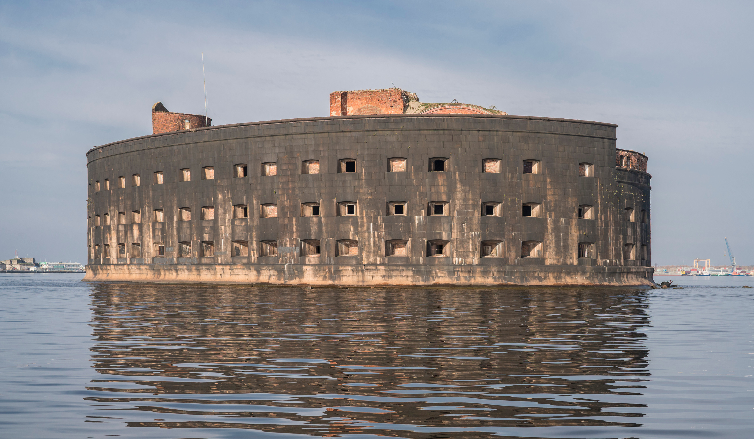 Питер. Кронштадт. Форты (октябрь 2018). Фотограф Сергей Танков