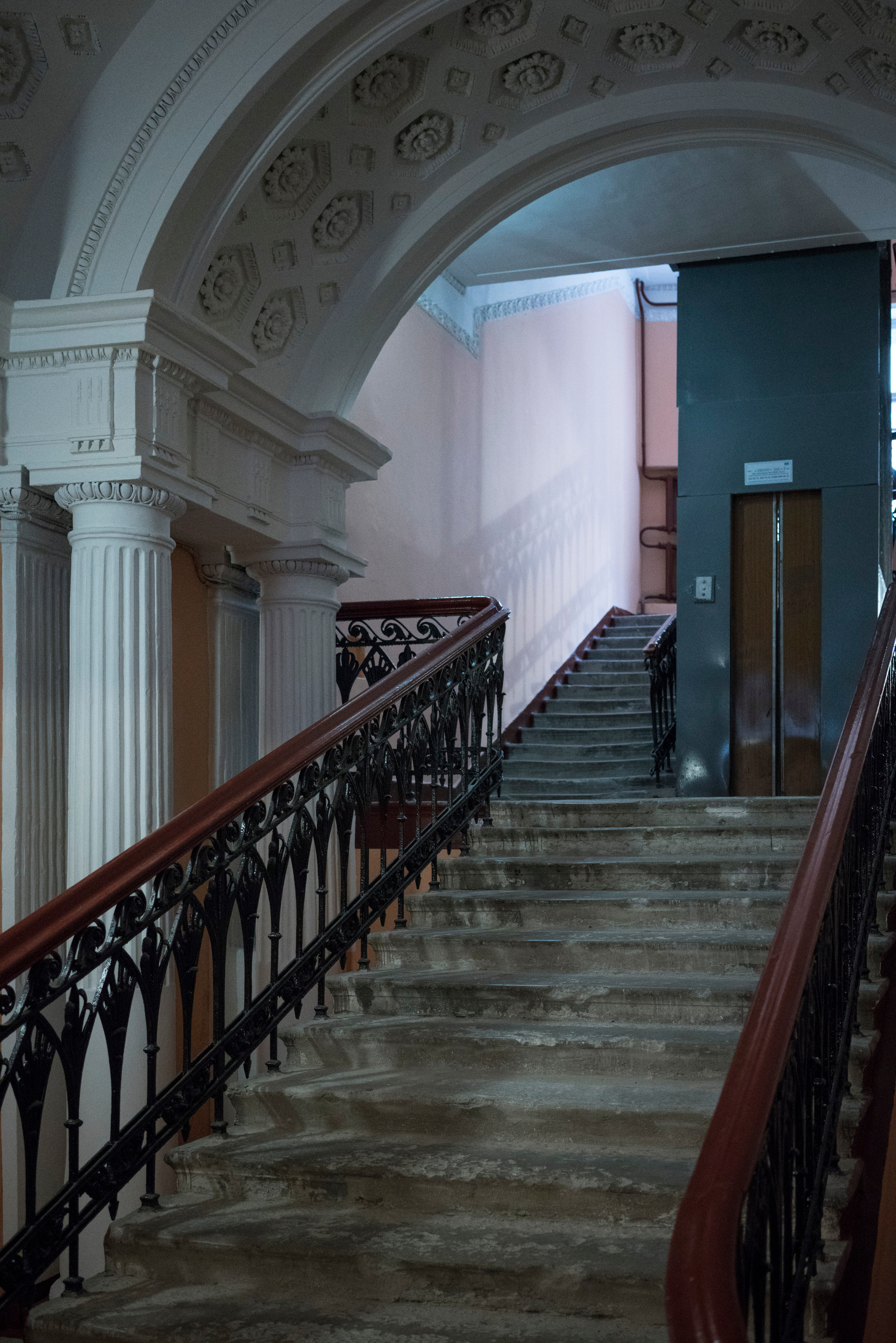 Питер. Парадные (октябрь 2017). Фотограф Сергей Танков