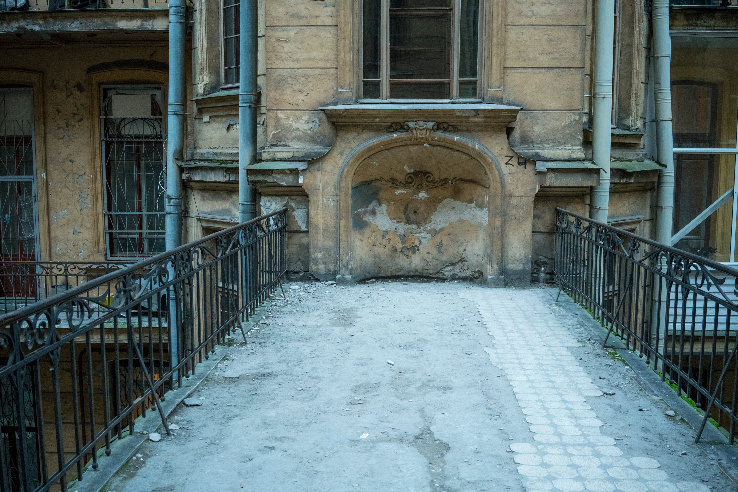 Питер. Парадные (октябрь 2017). Фотограф Сергей Танков