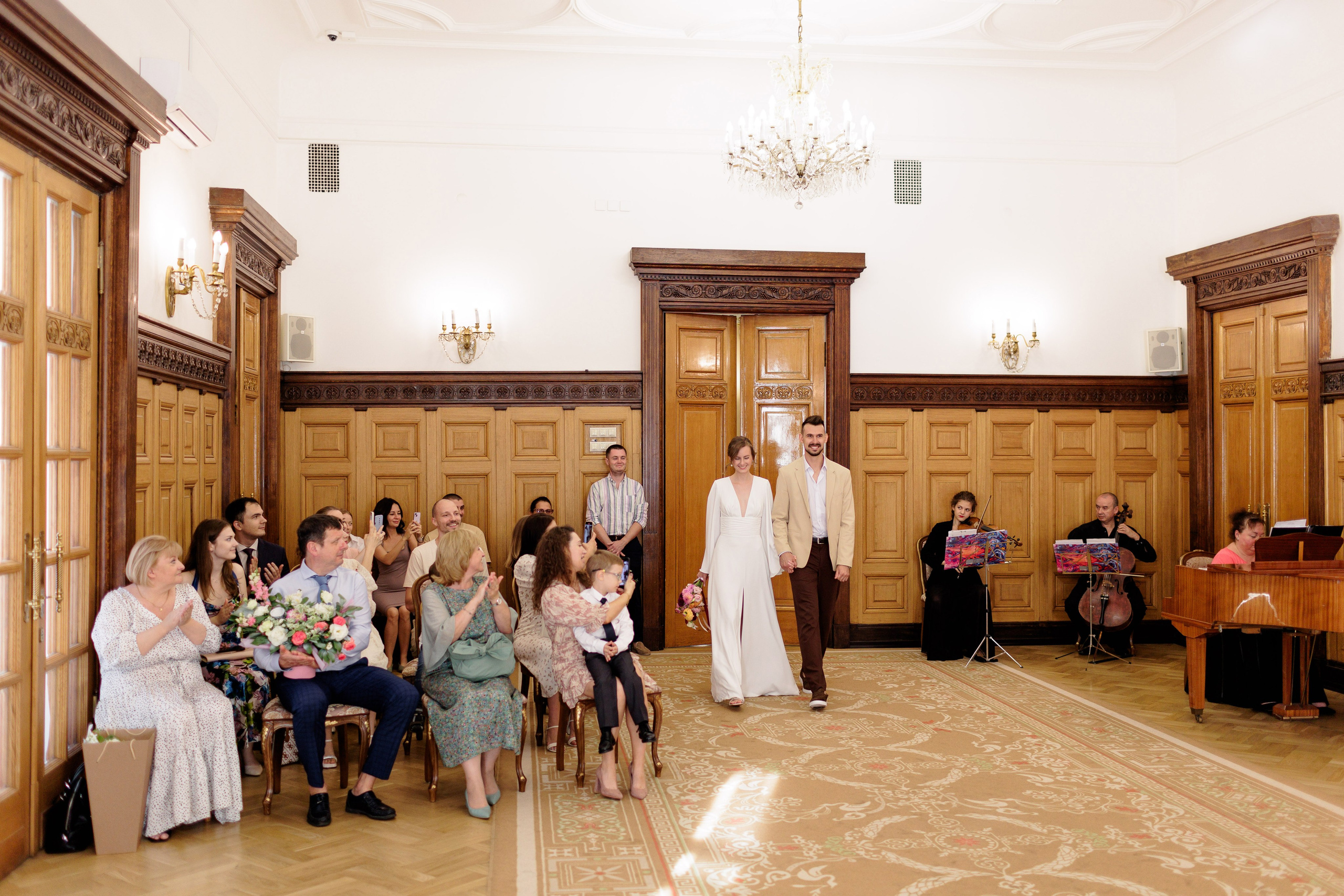 Оля + Антон. Вова Петров