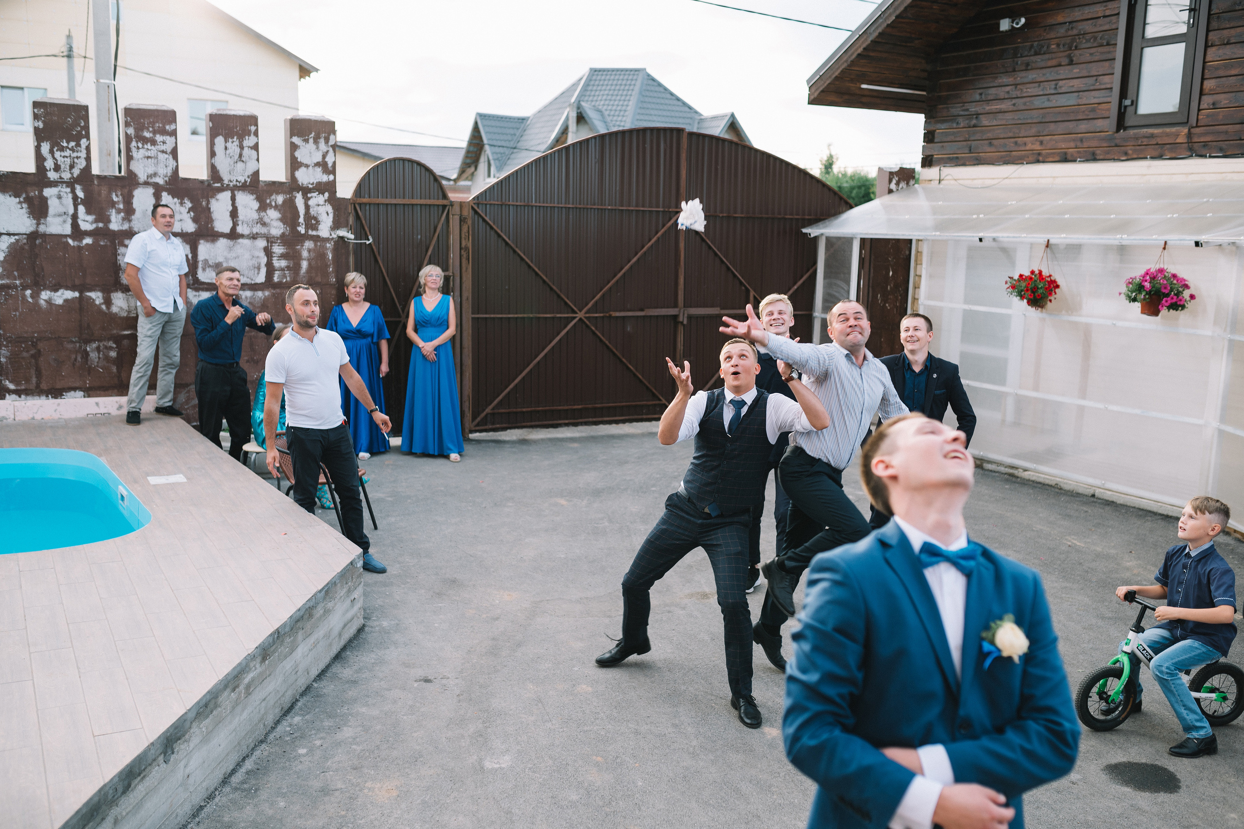 свадьба под ключ фотограф свадьба венчание не дорого Пермь свадебный фотограф невеста жених видеограф