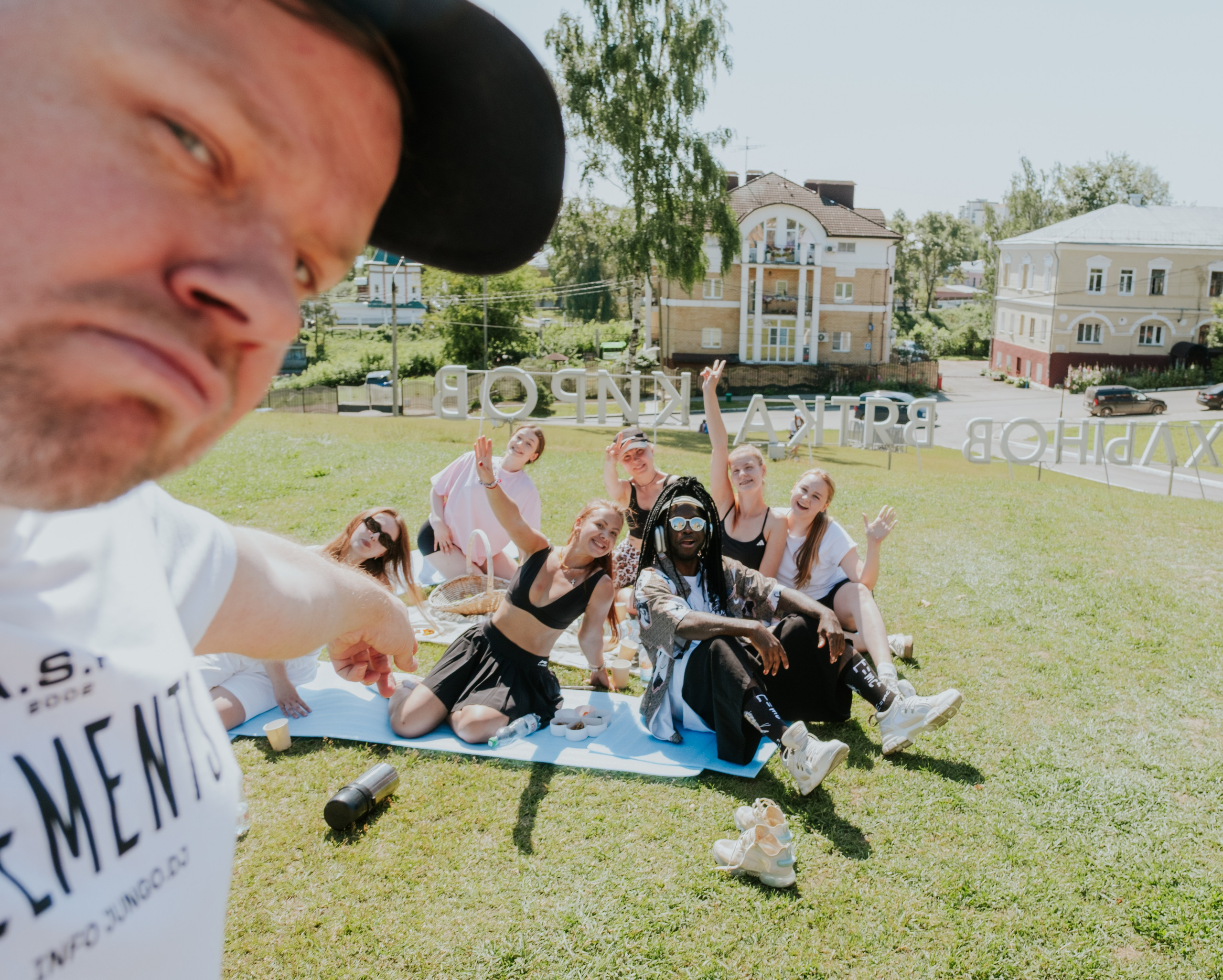 Дебют МакАура. Репортаж с возложения цветов 23.02.2023