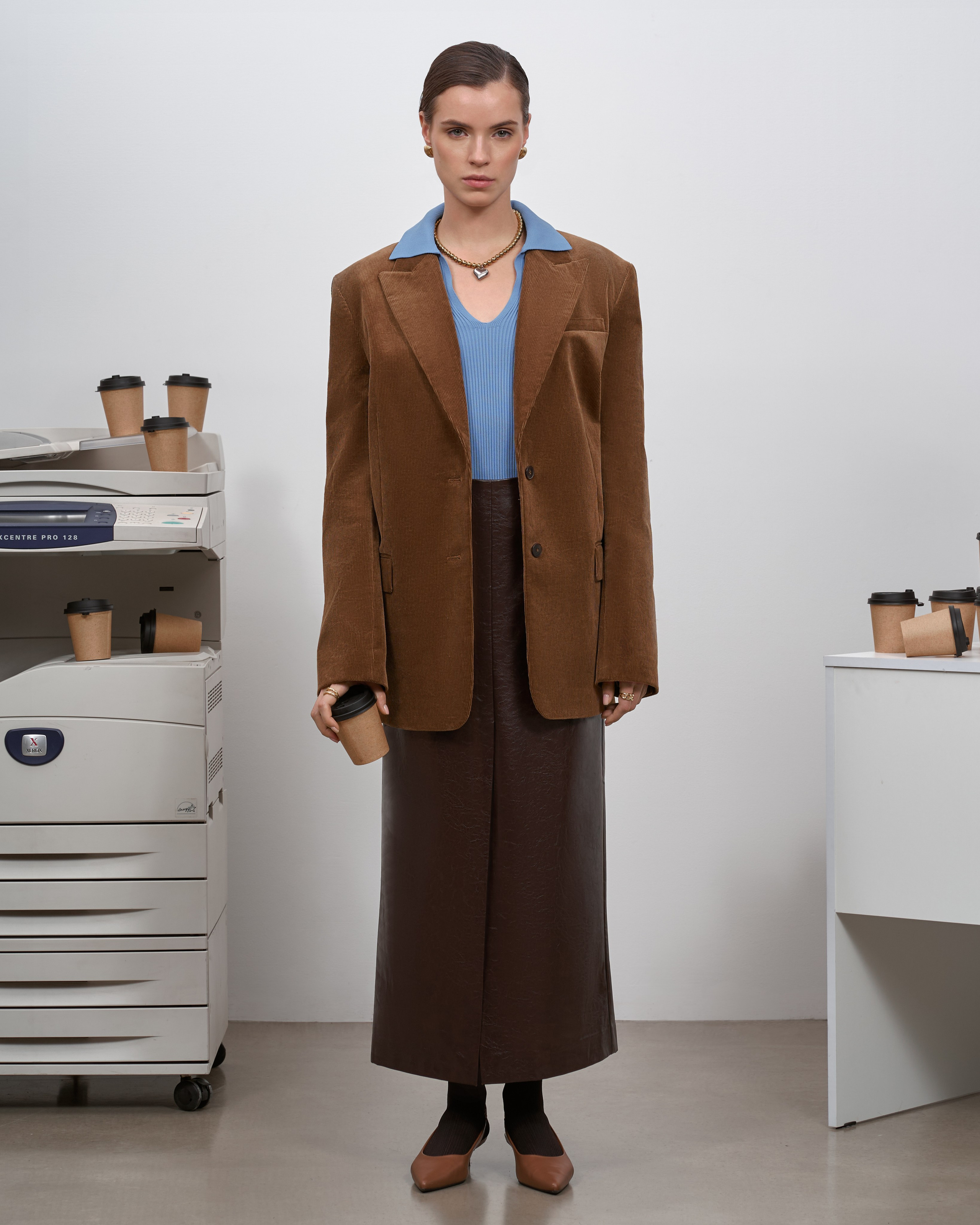 ОДЕЖДА. Анна Мясина | Портреты, lifestyle, бренды — цифровая и плёночная фотография