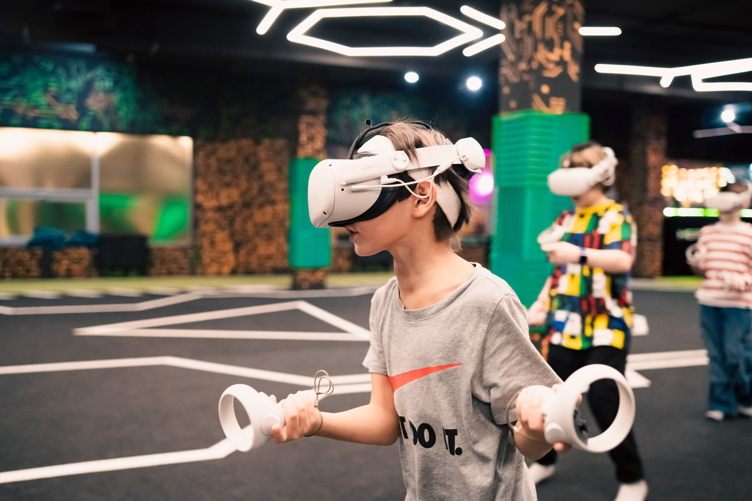 VR (November-December 2024). Felixtones