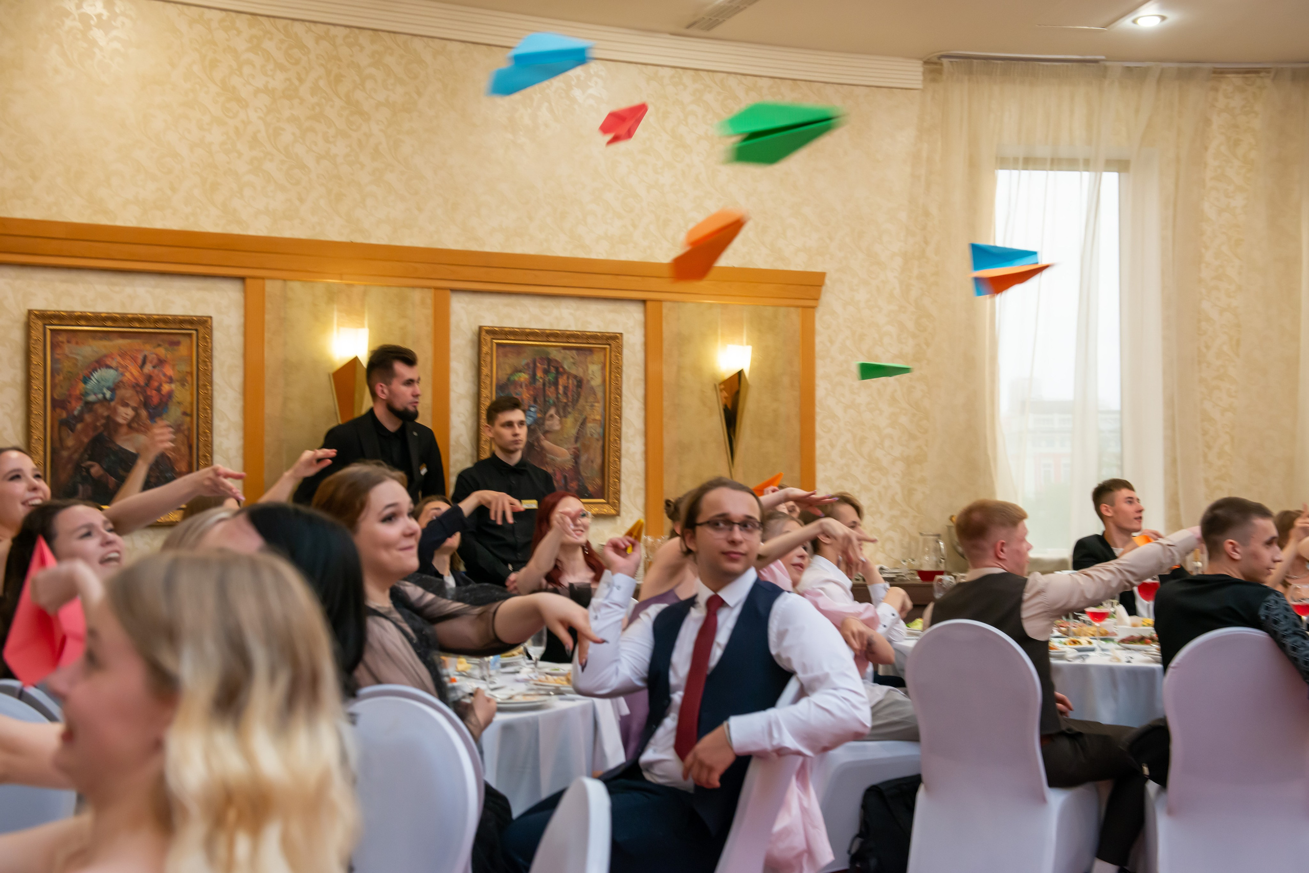 Выпускной вечер в гимназии № 37, ресторан La Ronde