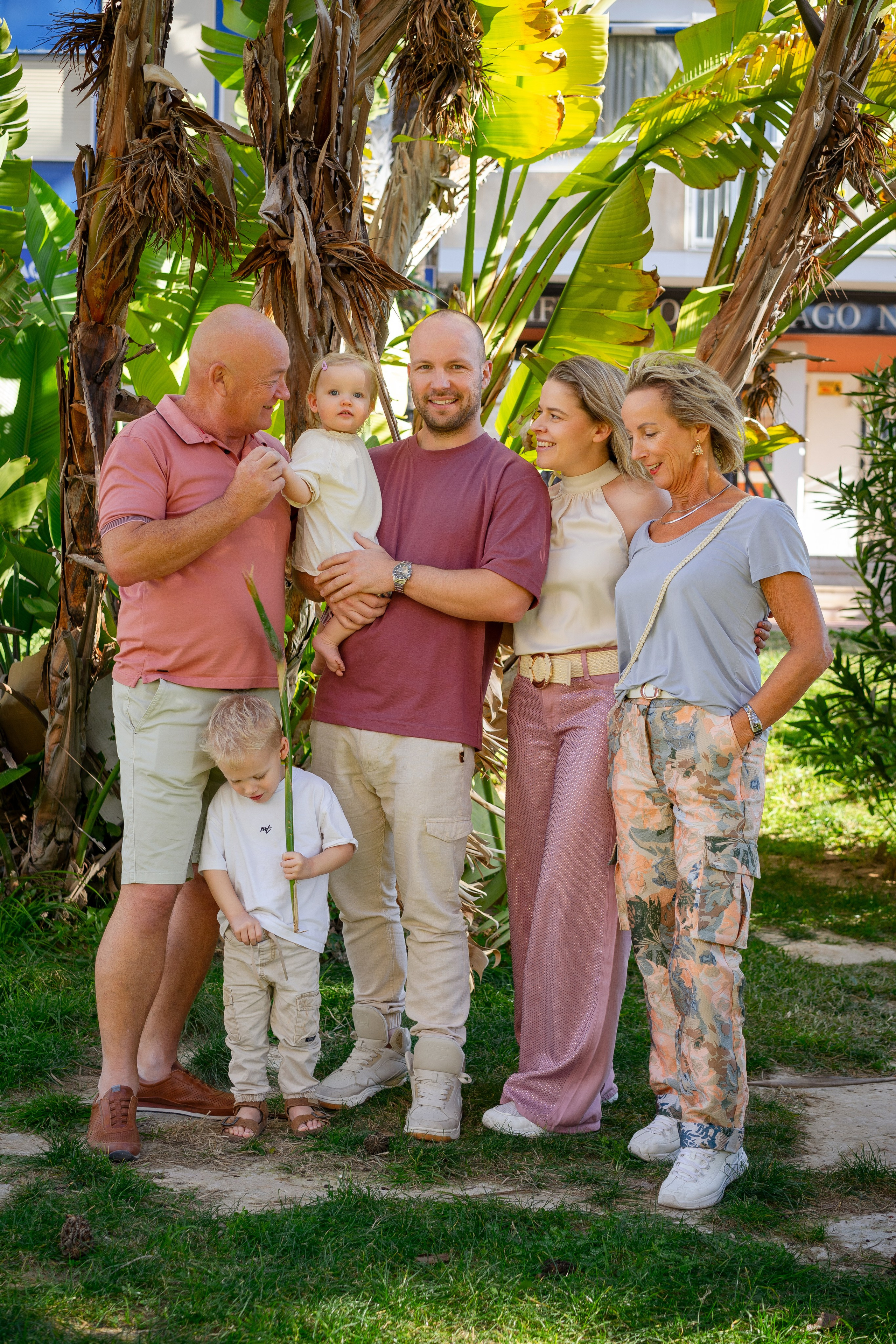 A professinal family photography in Benidorm. Портретный и интерьерный фотограф Илья Орлов