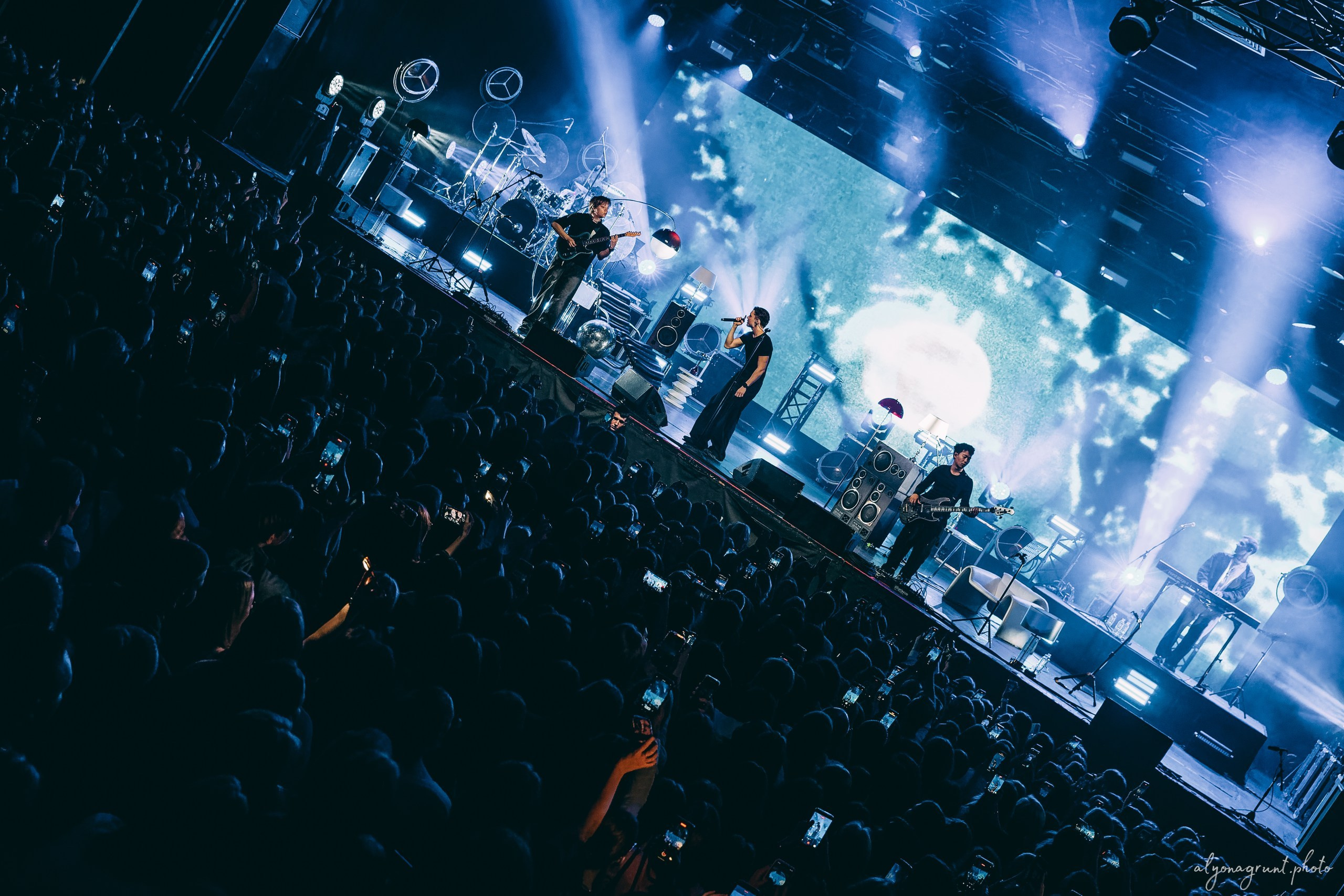 Ваня Дмитриенко, фоторепортаж СПб, A2, 23.10.2025. Алена Адрианова: фотограф в Санкт-Петербурге