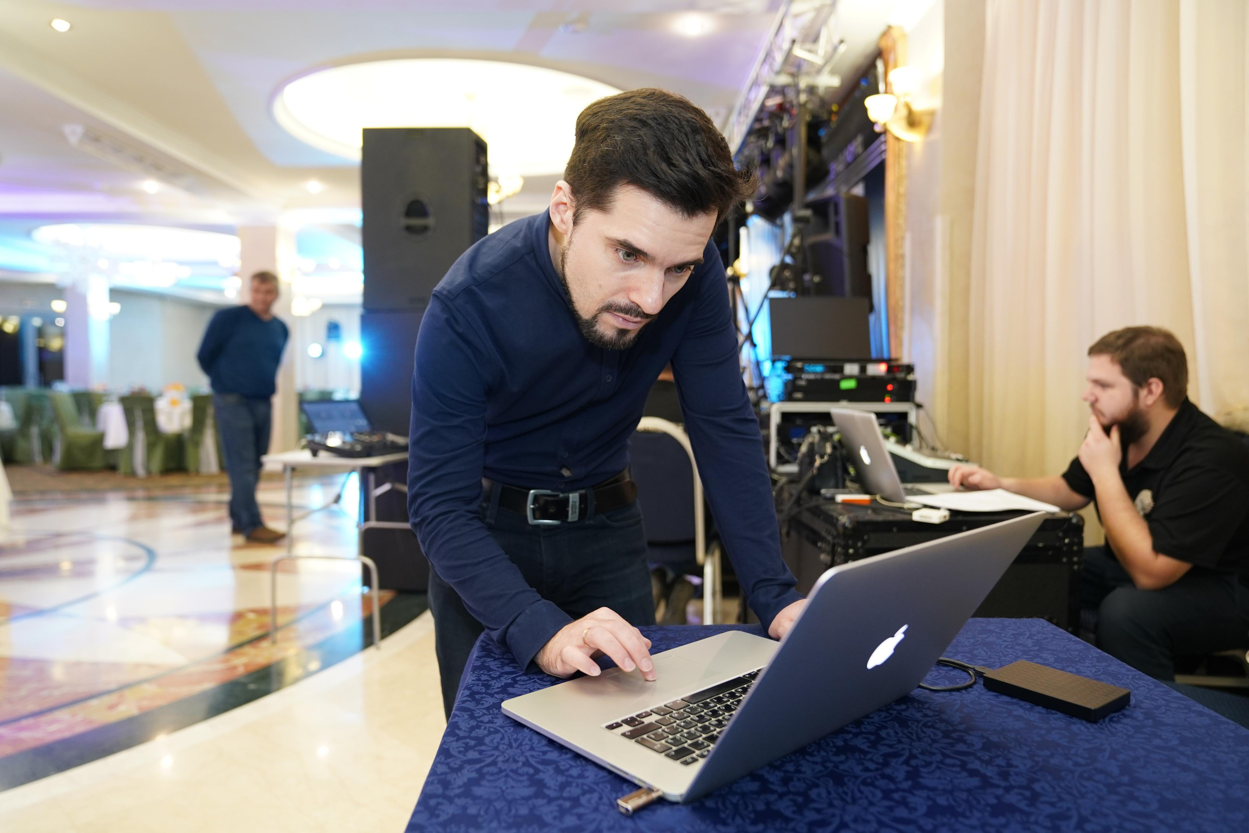 О нас / Контакты