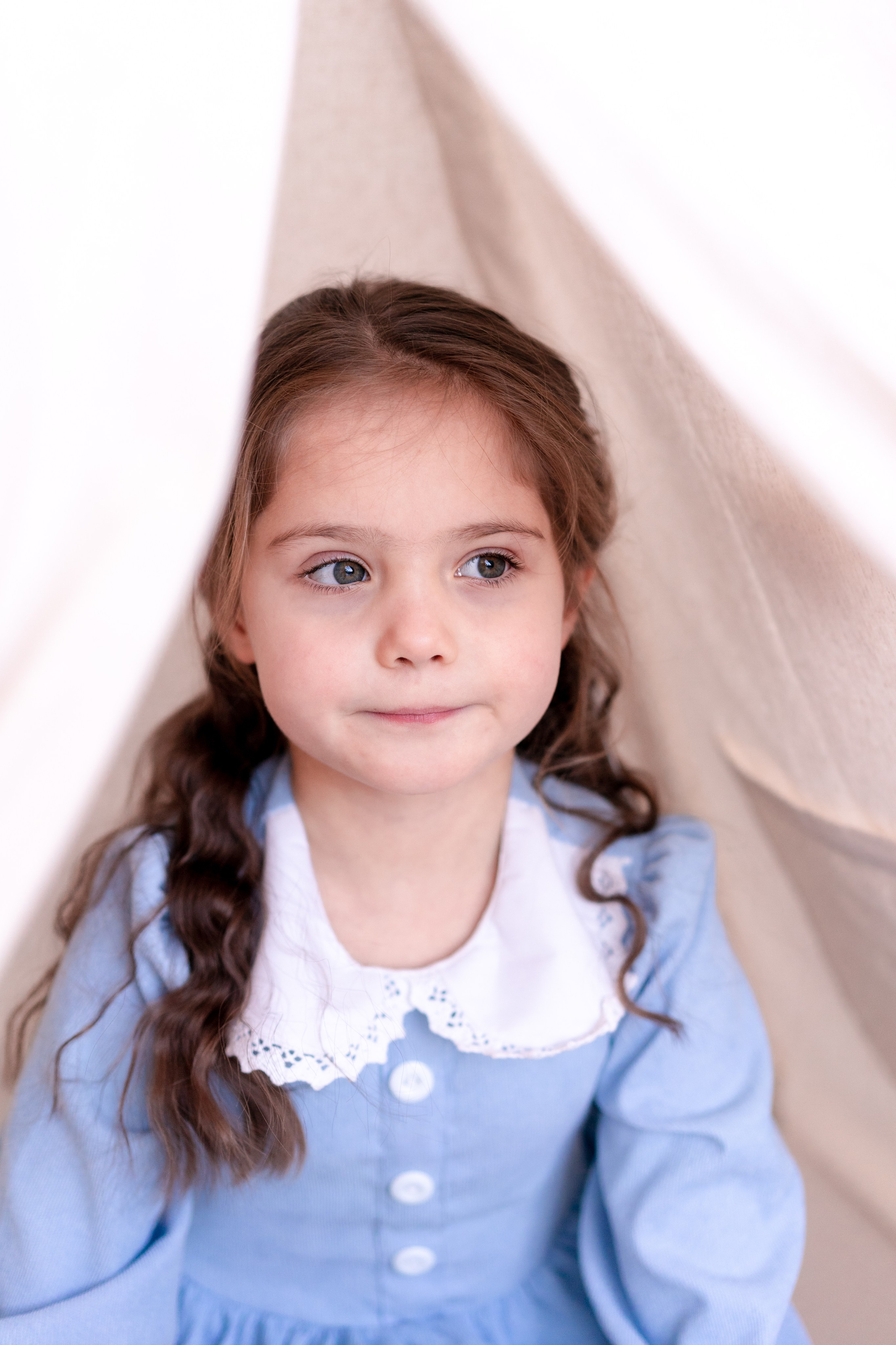 С Днём Рождения ребенка, портрет. Детская, семейная фотостудия в Санкт-Петербурге