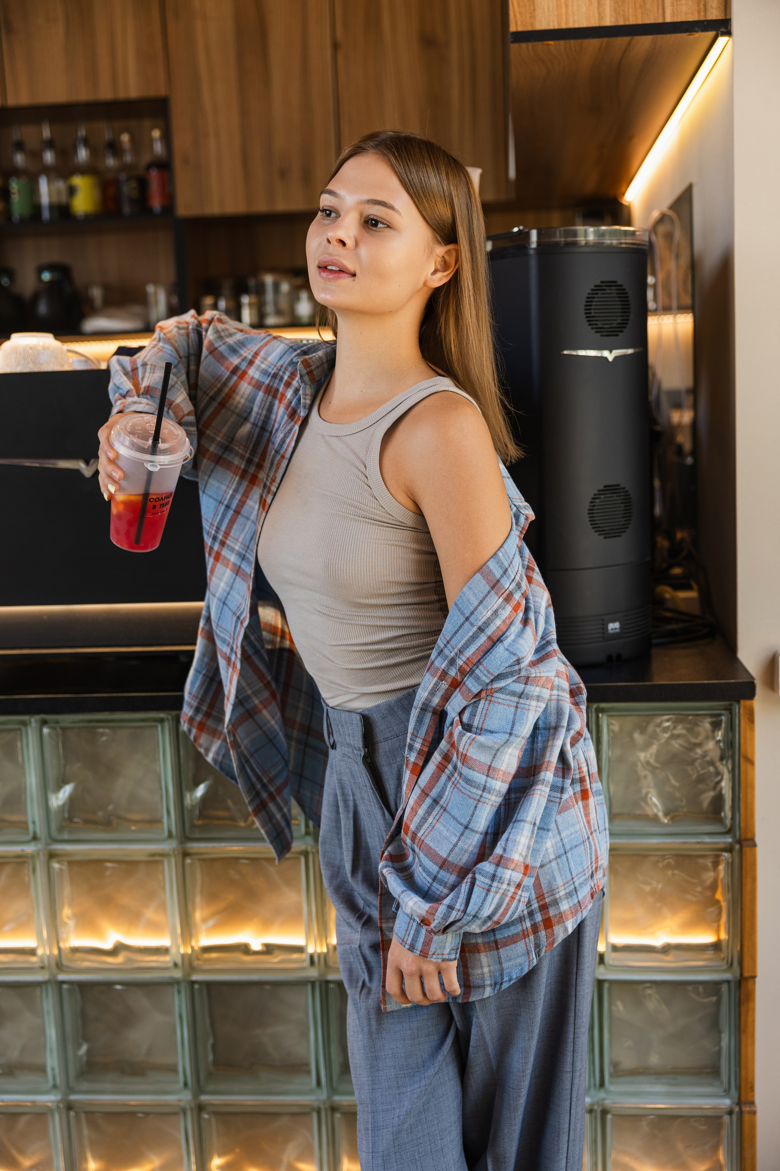 Кофейня. Свадебный фотограф Краснодар Ростов Солоникова Вероника