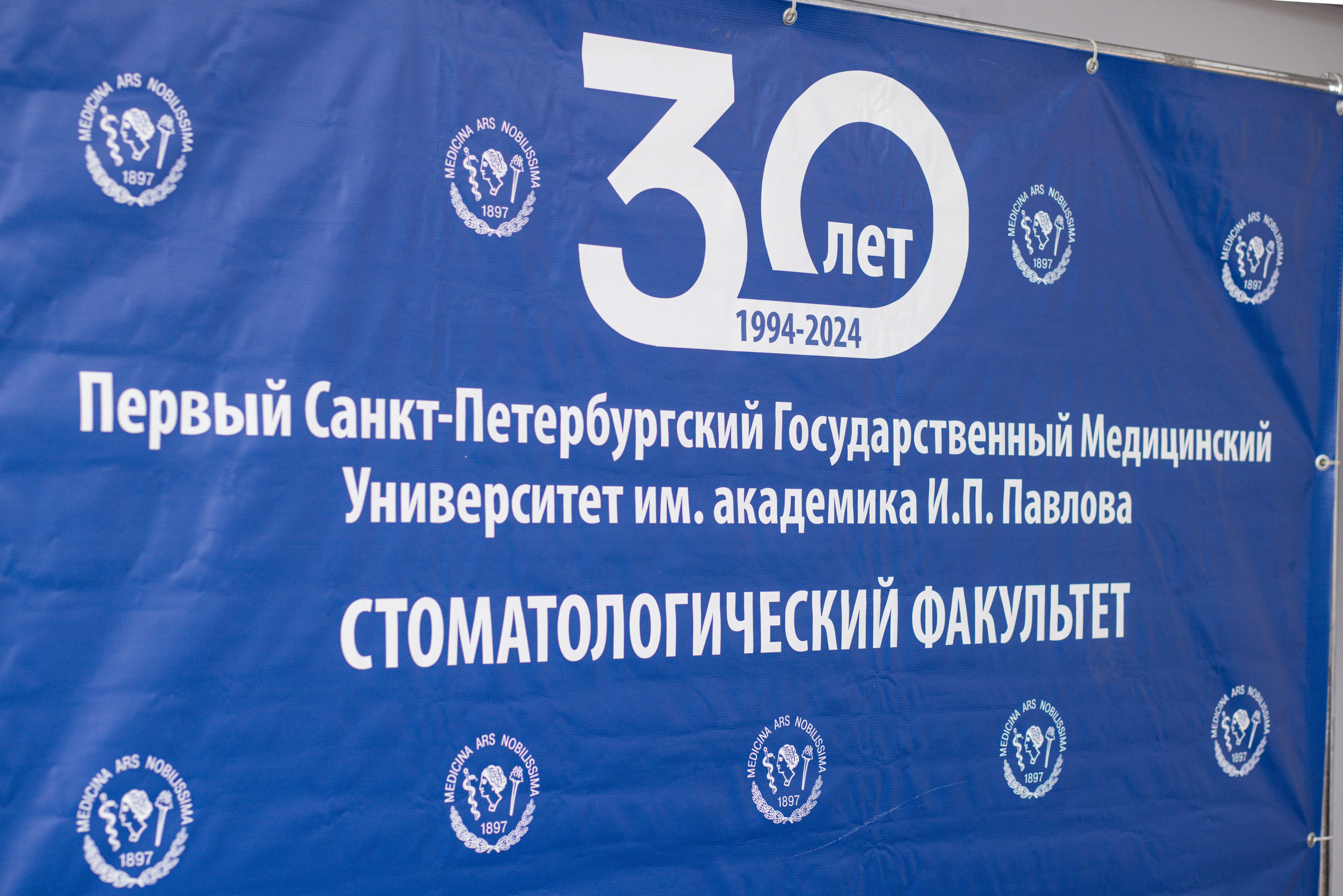 Встреча выпускников. Стоматологи СПб. Семейный фотограф в Вышнем Волочке — Ульяна Иванова | Фотосессии для всей семьи