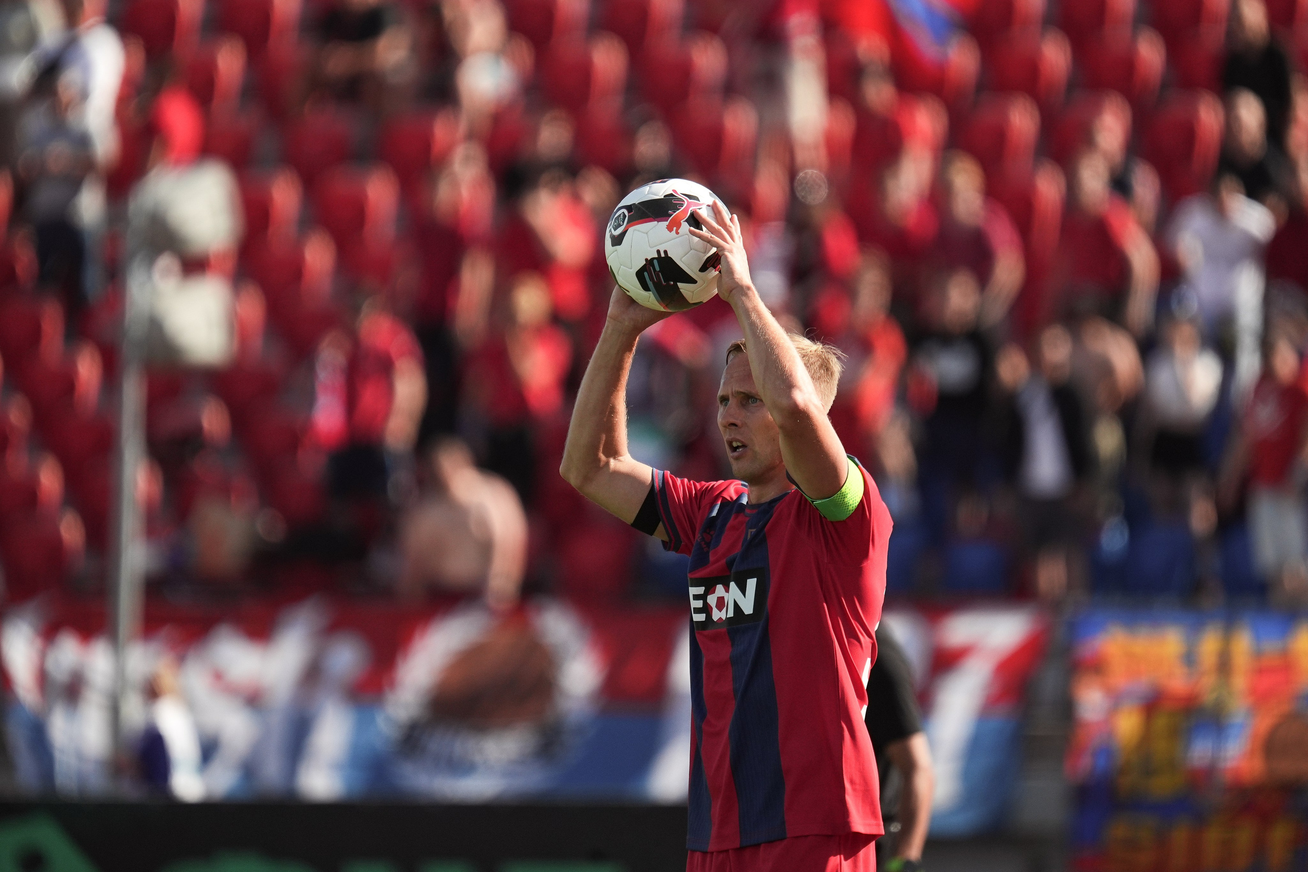 Футбол. Репортажный фотограф Красноярск Алекс Чампакхам