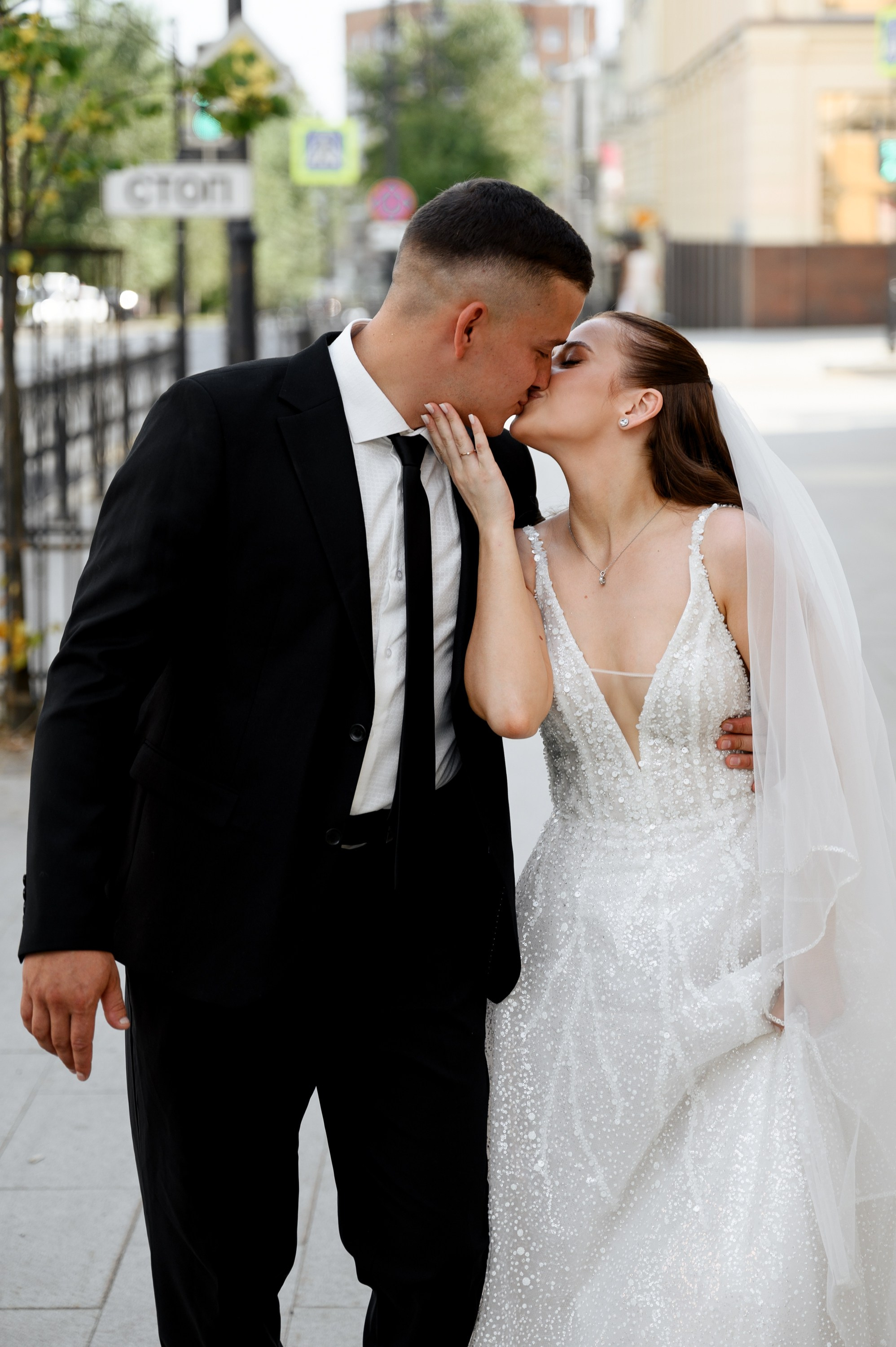 Антон и Виолета. Zhulanovilya