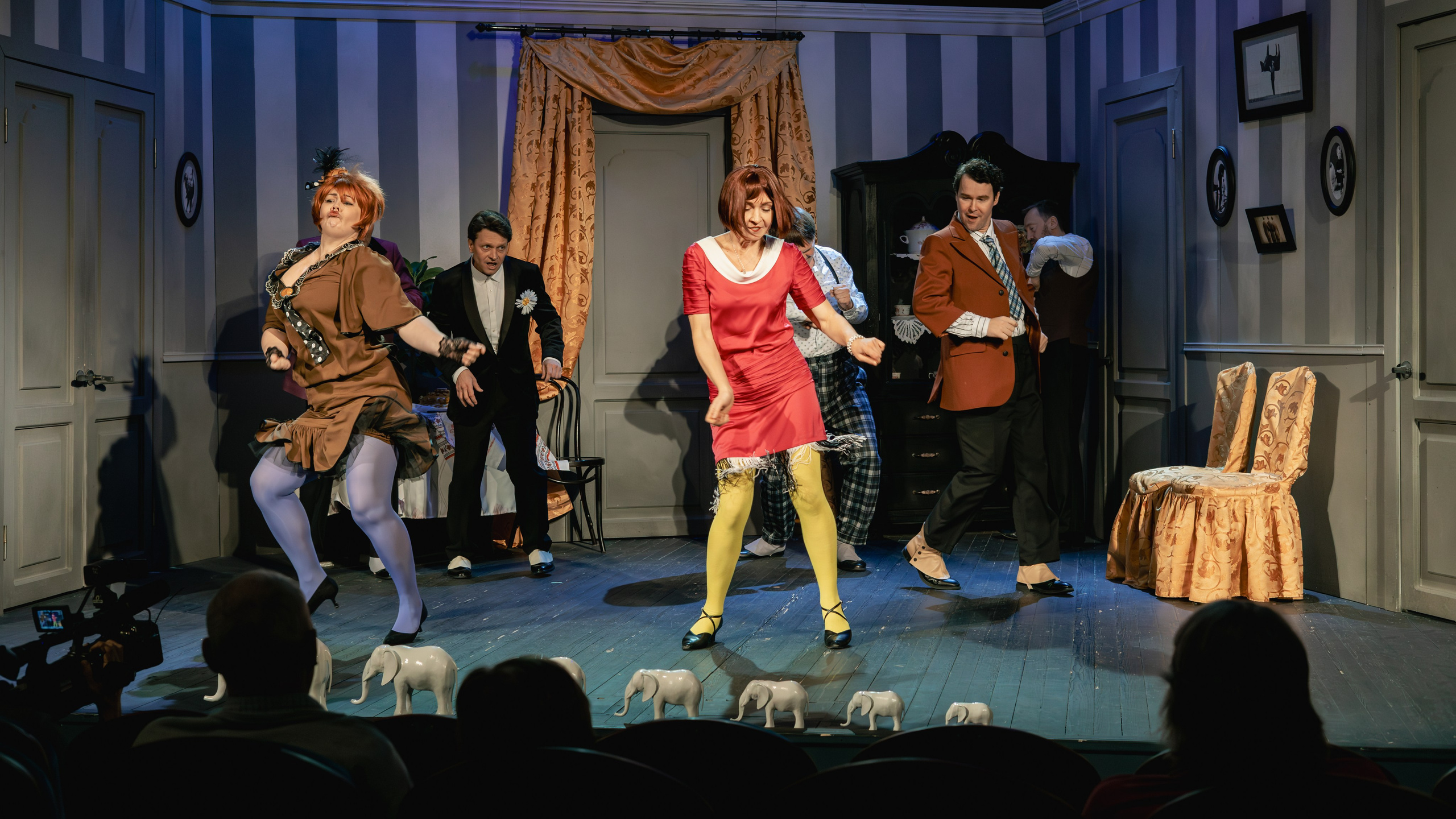 Театр Юного Зрителя «Две свадьбы». Фотограф Марк Файзулин