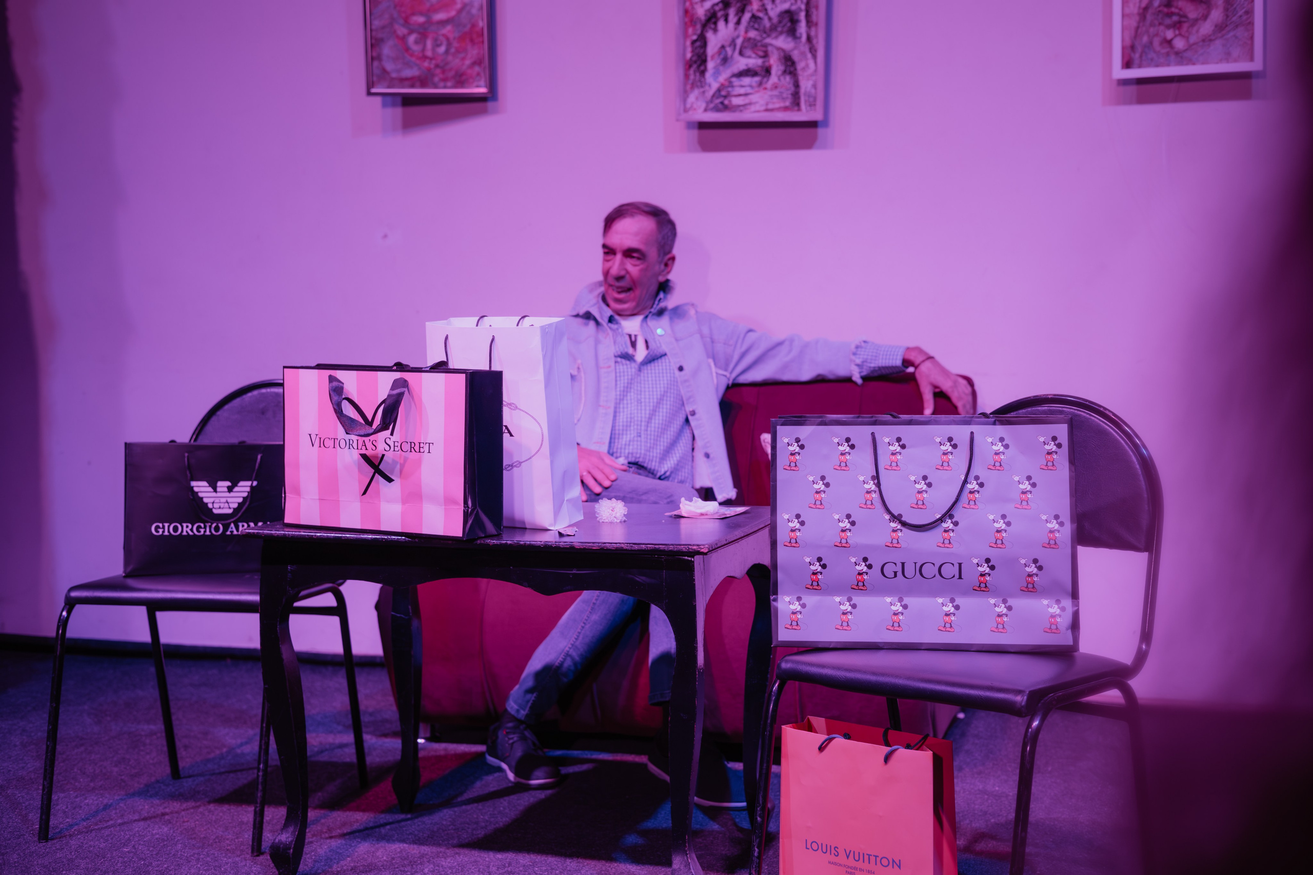 Дом актера «Денег много не бывает». Фотограф Марк Файзулин