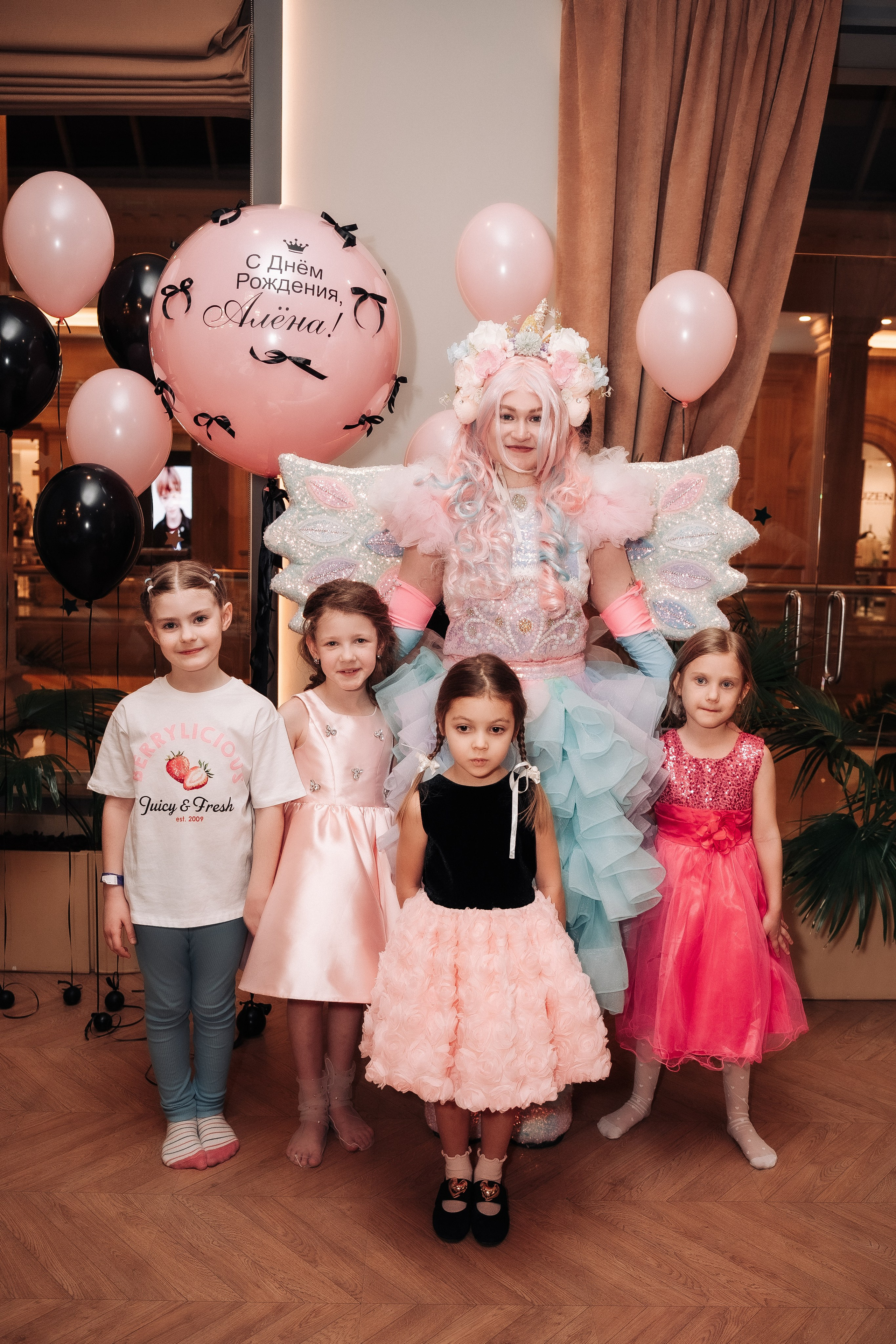 День рождения в Takaboom Vegas Крокус Сити. Свадебный и семейный фотограф в Москве и МО Геннадий Туманцев