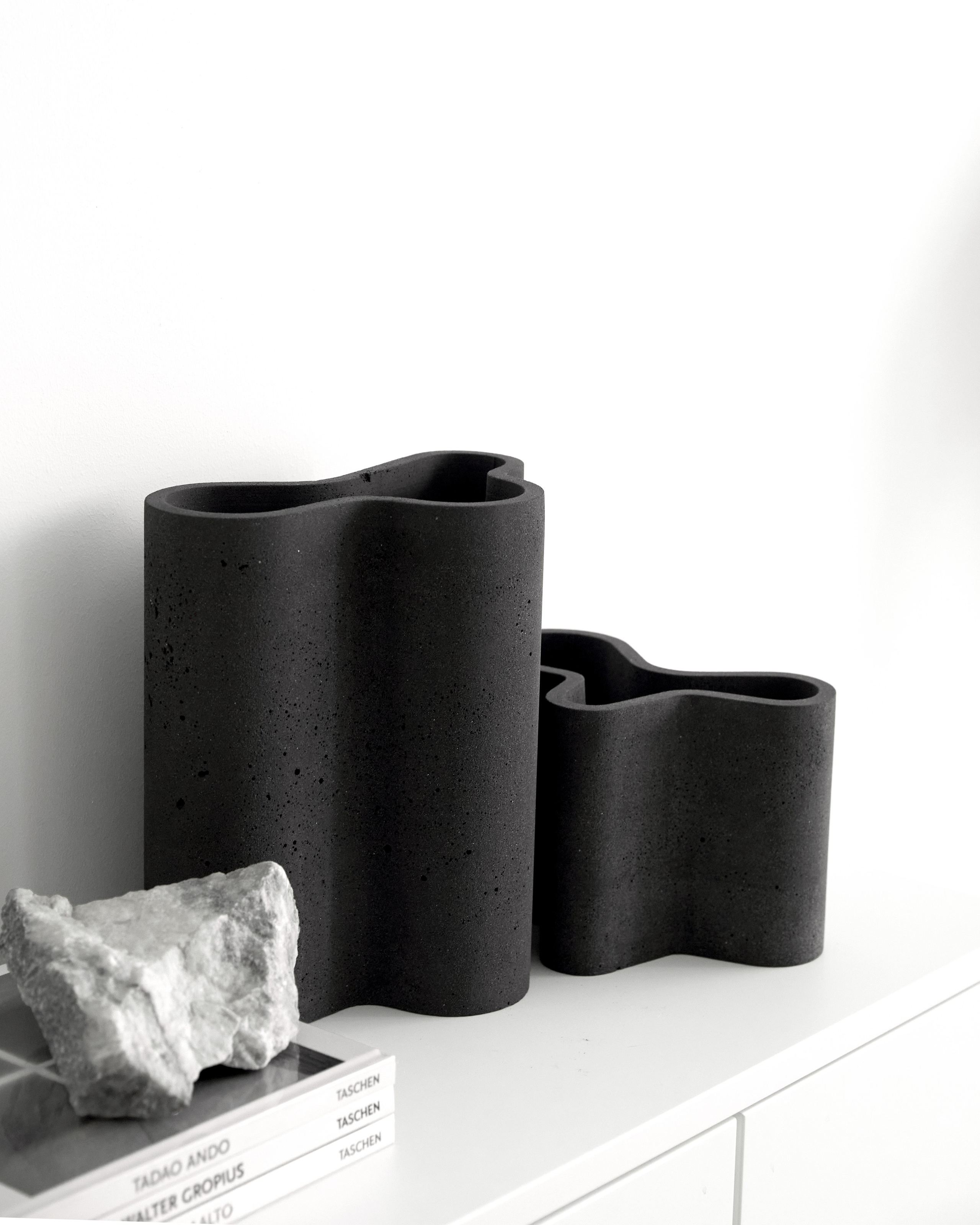 VASE 2. SHONGIN SERGEI