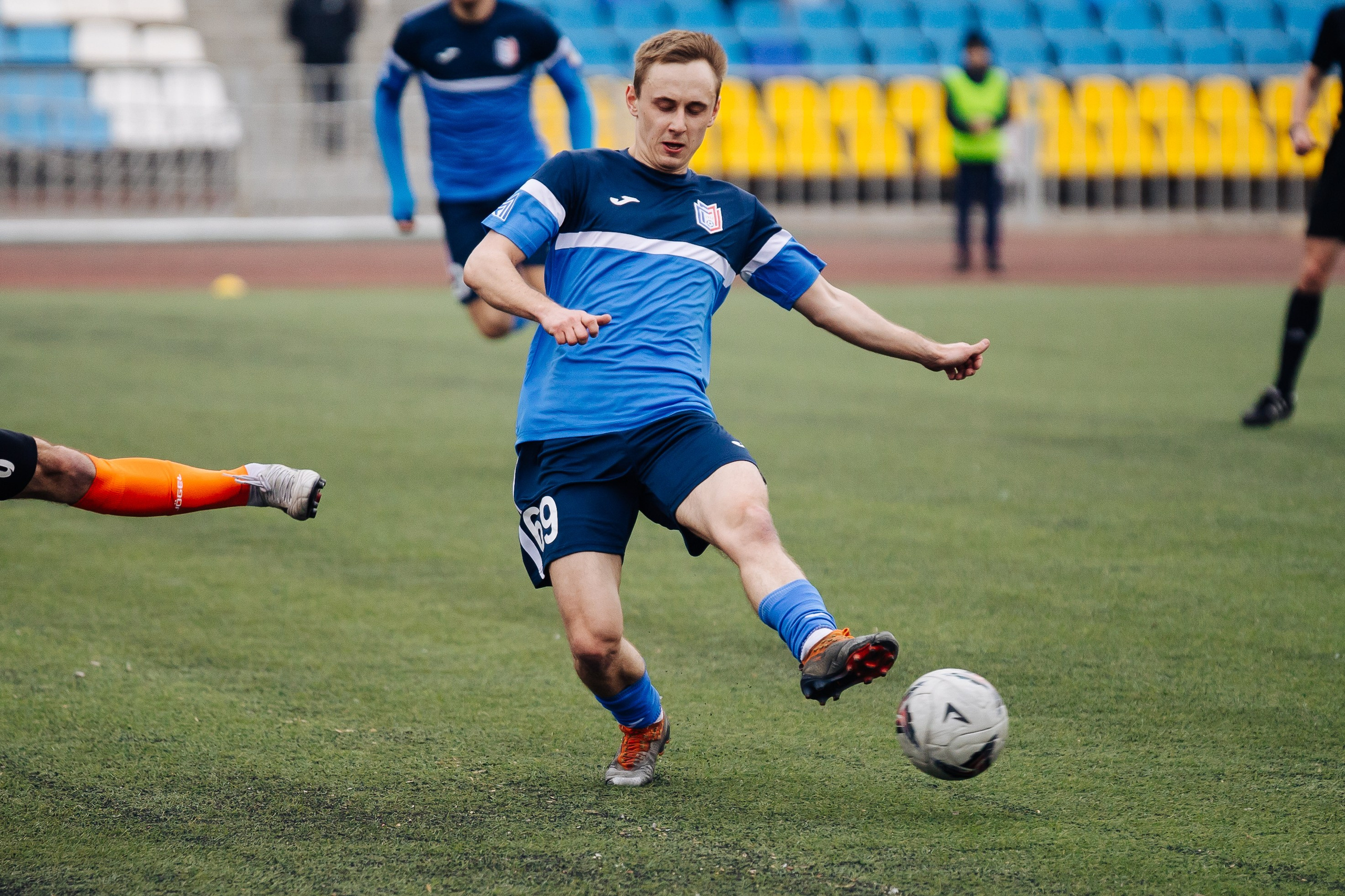 ФК Металлург — ФК Шахтер // 06.04.24. Денис Прохоров Фотограф в г. Магнитогорск