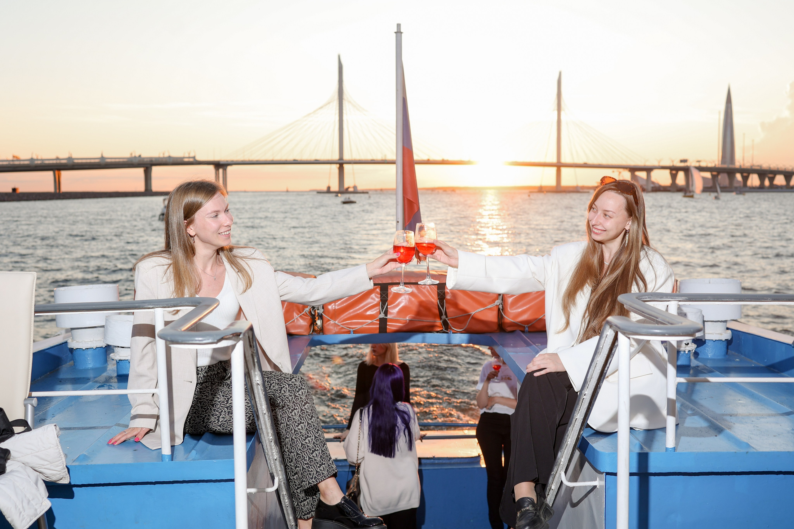 Gravity Project круизы. Репортажный и портретный фотограф в Санктпетербурге. Видиосъемка мероприятий в Санкт-Петербурге