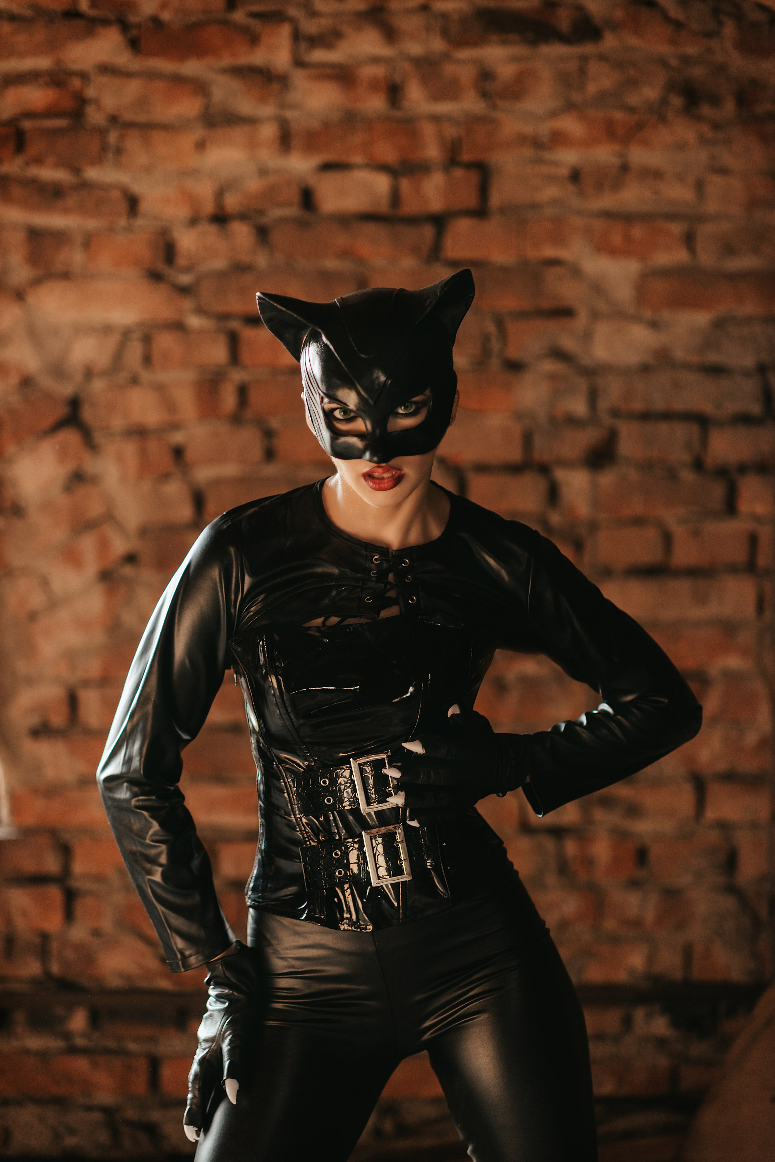 Женщина-кошка