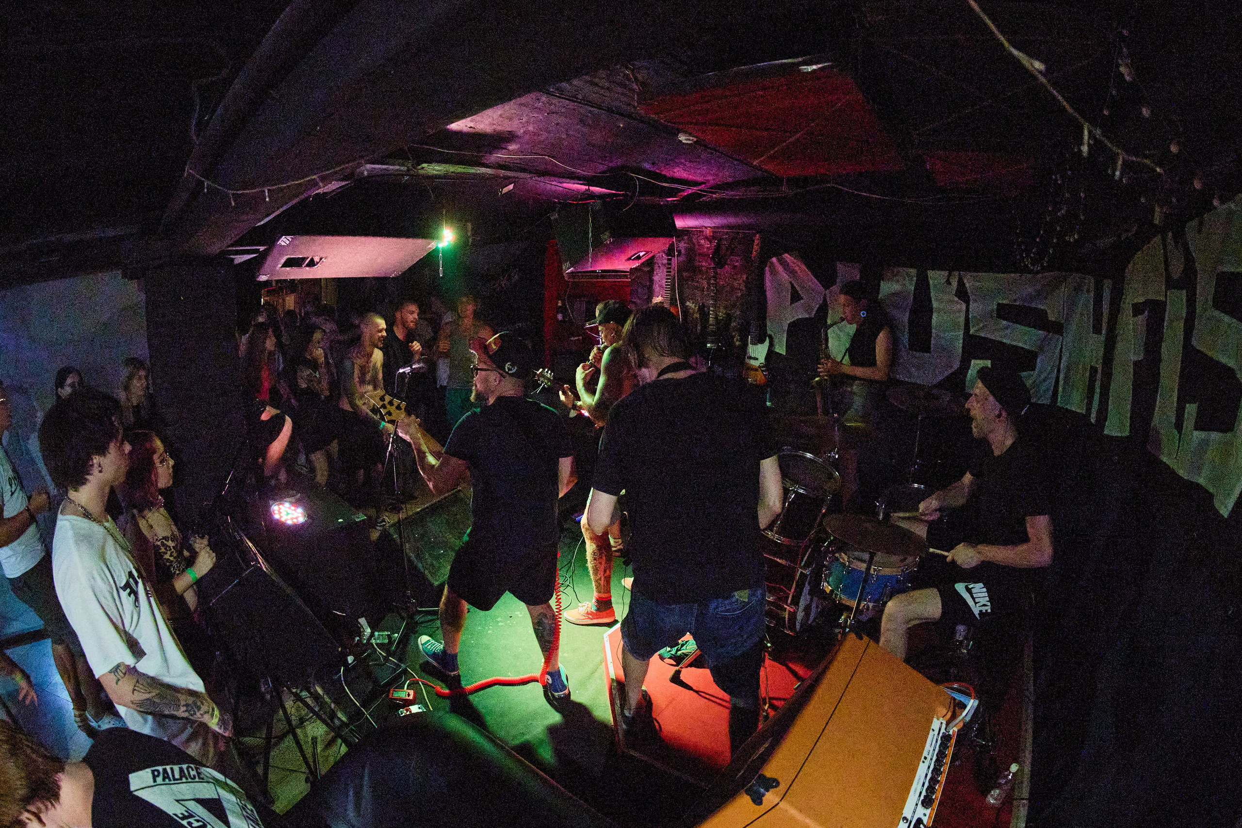 Plush Fish / ВЕЛИКОЕСЧАСТЬЕ / Мятный Крикет. Фотограф Юлия Маринина