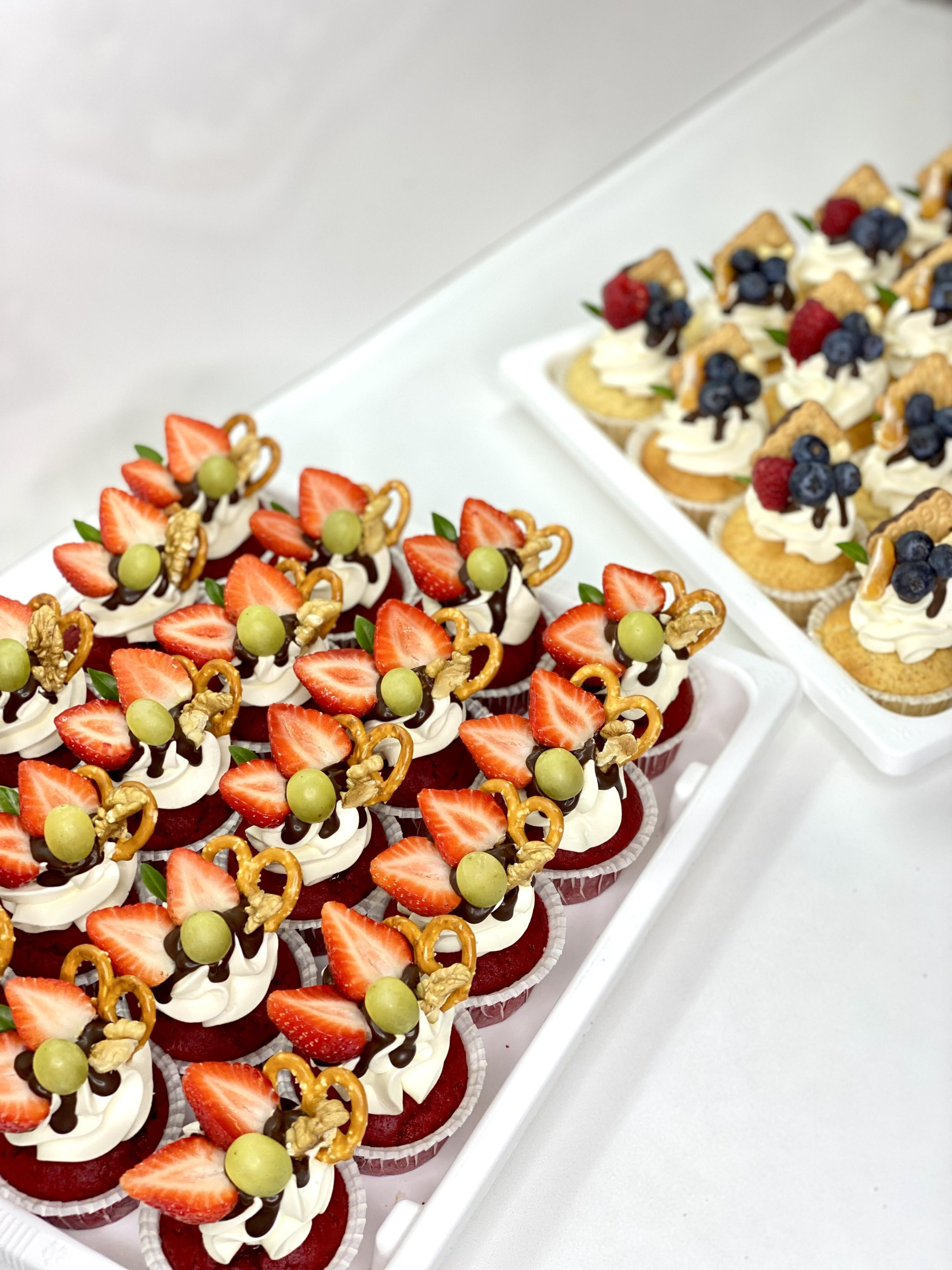 Капкейки фуршетные. Katyasugarsugar капкейки, зефир, торты Москва