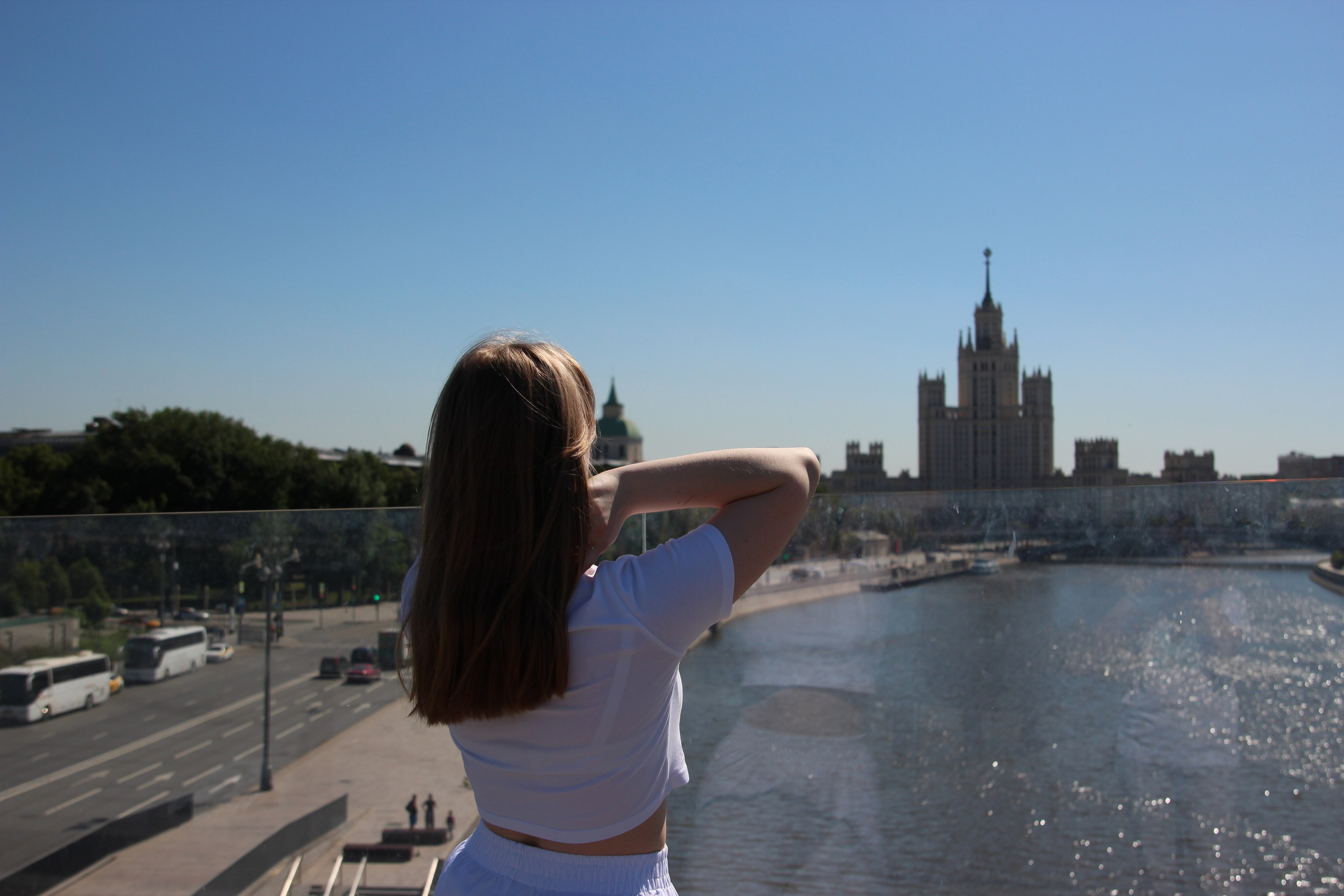 София, фотосессия в Зарядье на память о Москве. Ваш личный фотограф в Москве Мила