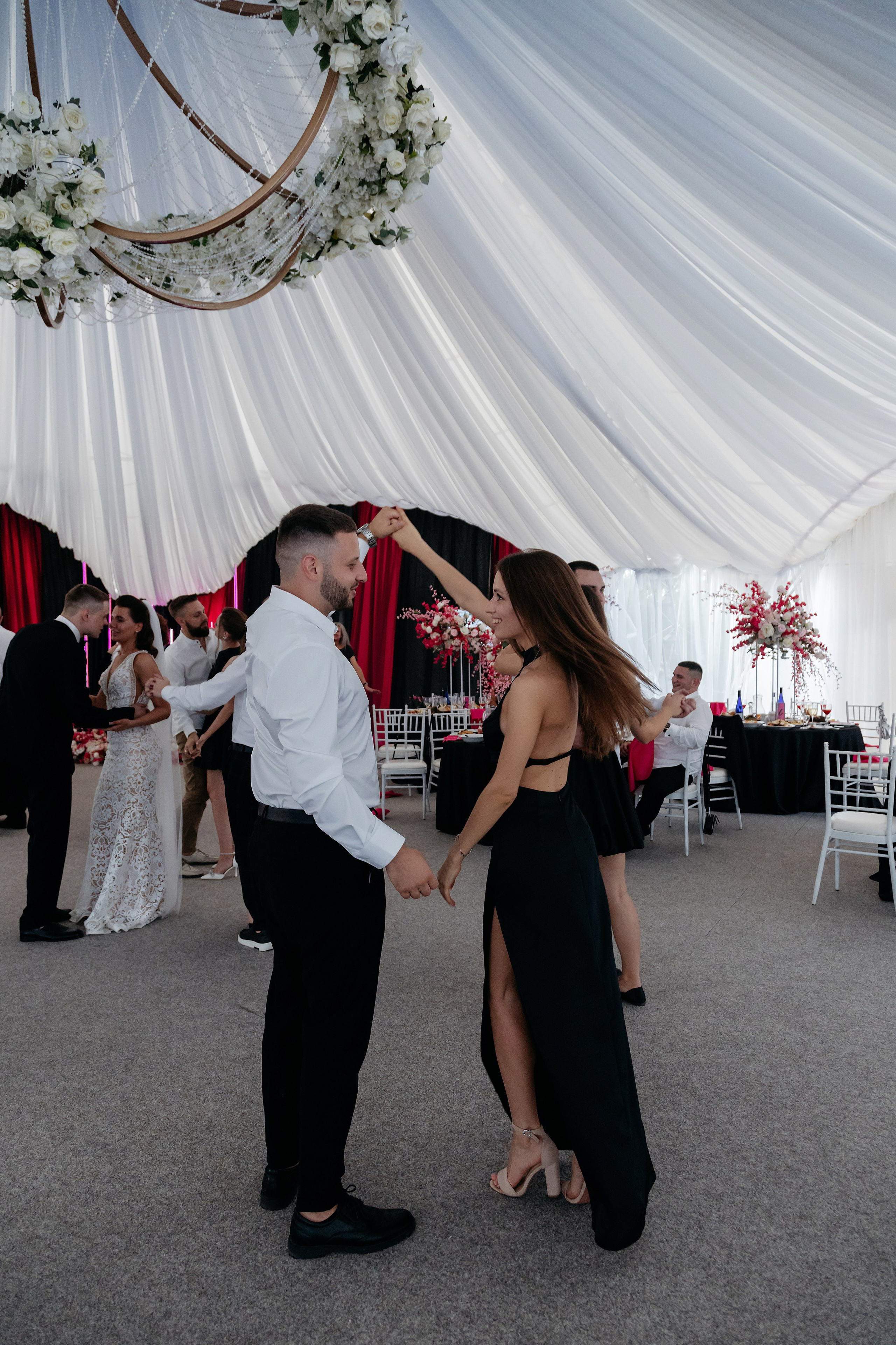 Александра и Кирилл. Свадебный фотограф в Пскове и Санкт-Петербурге | Анна Голикова