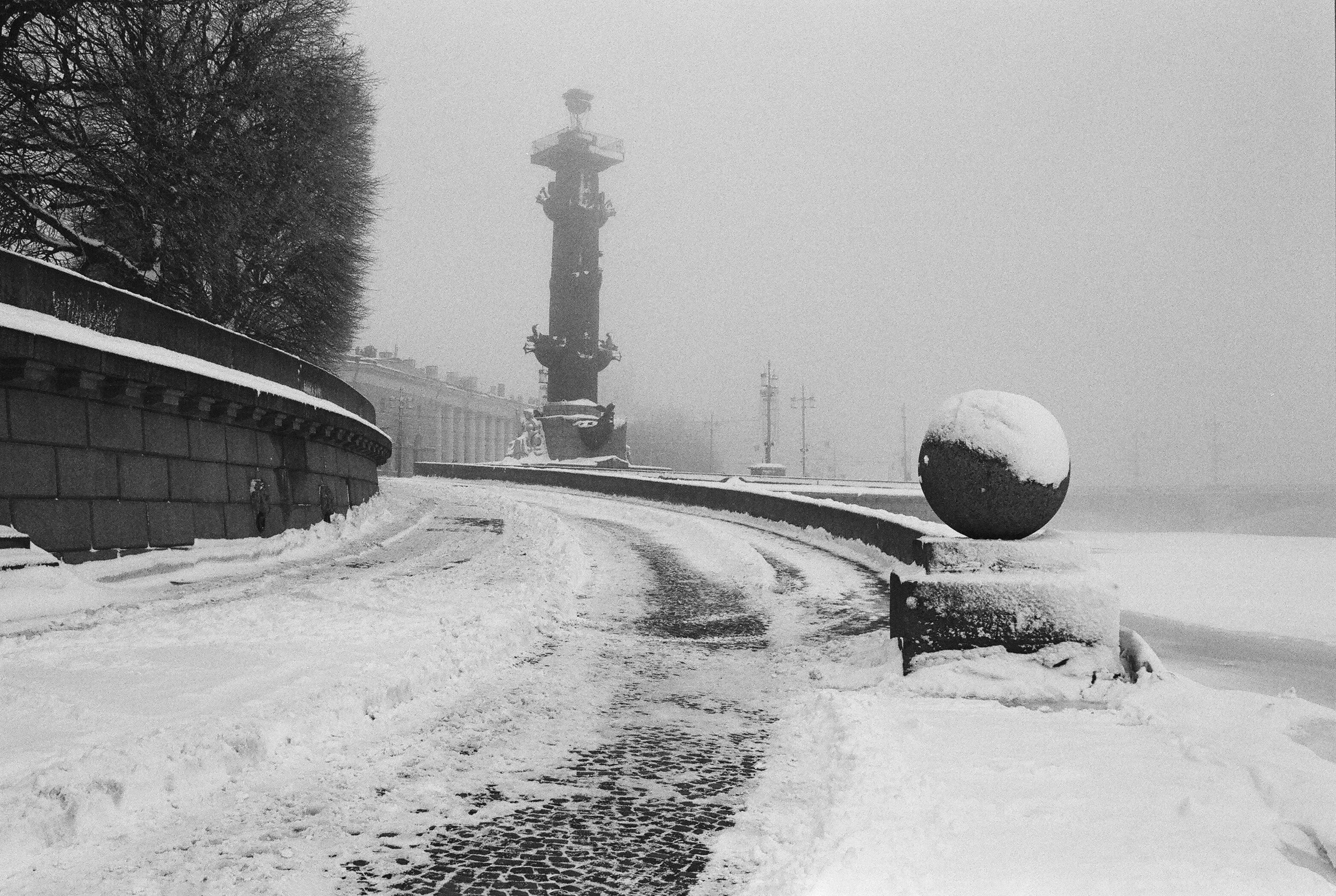 Фотографии черно-белые. Свадебный и семейный пленочный фотограф в Петербурге Истомина Ирина