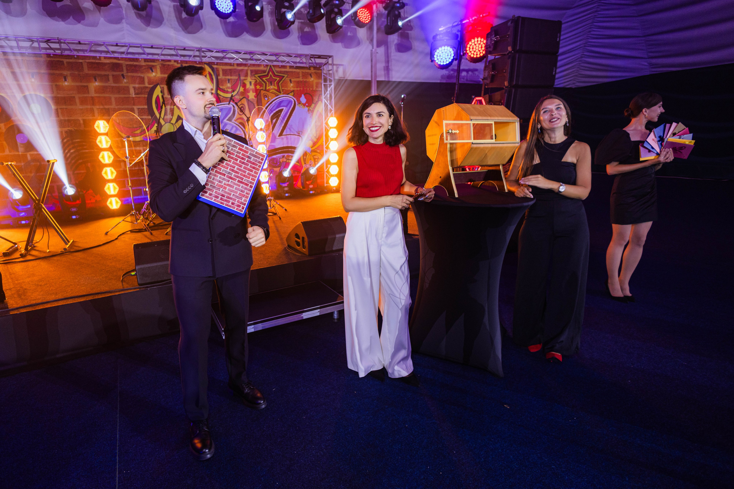 Корпоративы. Ведущий мероприятий Москва и МО