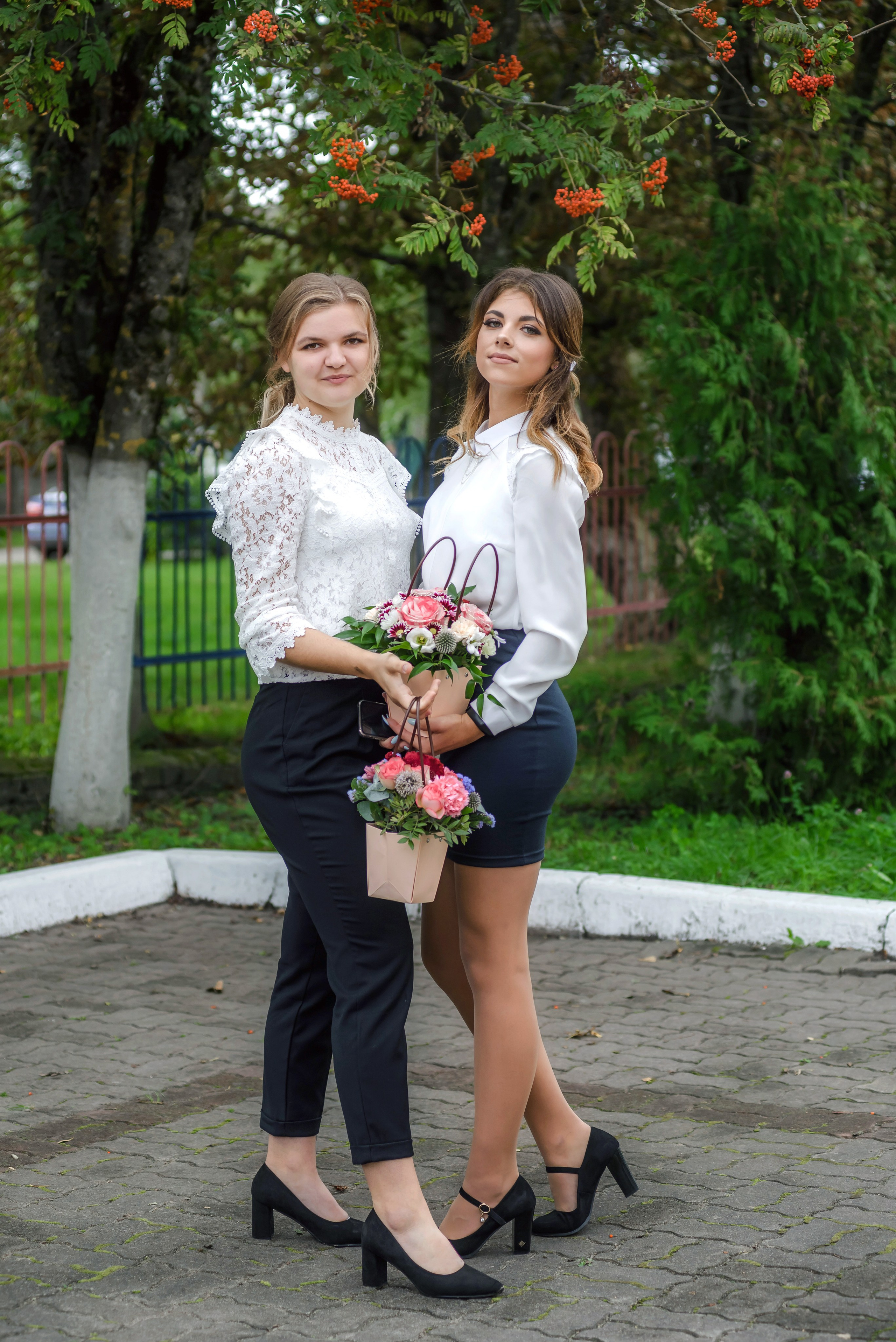 Линейка 11-е классы 2023. Фотограф Галина Лисанова, г. Брянск