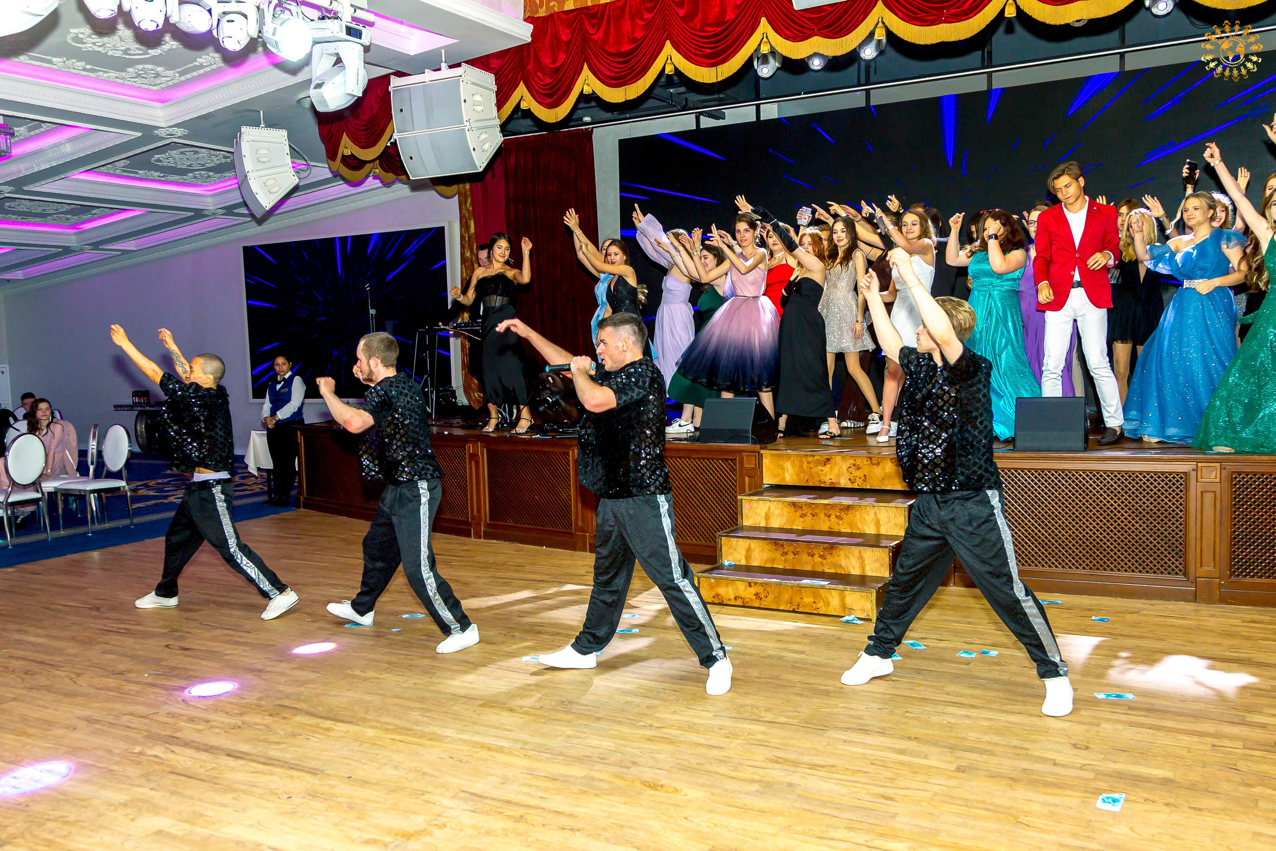 Выпускной 2023 (11-е классы) Triumph City Hall Москва. Репортажная съемка в Москве и области. Анималистика