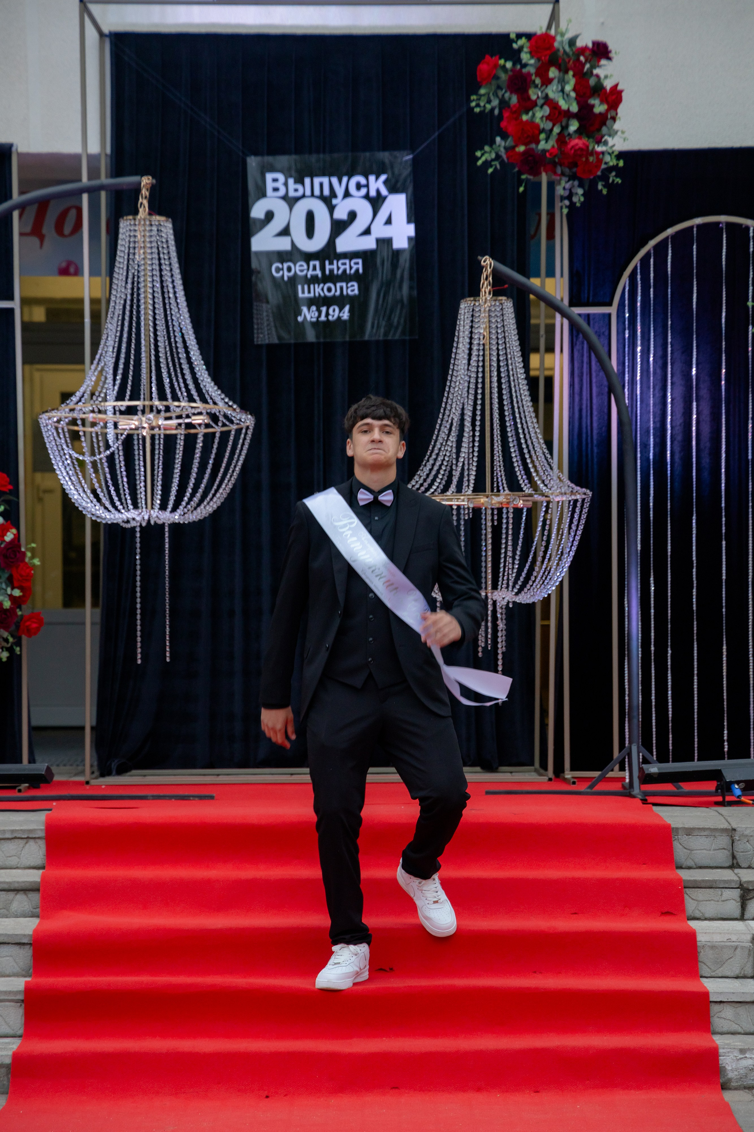 Школьный выпускной 2024 год в Соколе (Минск). Свадебный фотограф в Минске/Беларуси Сергей Спиридонов