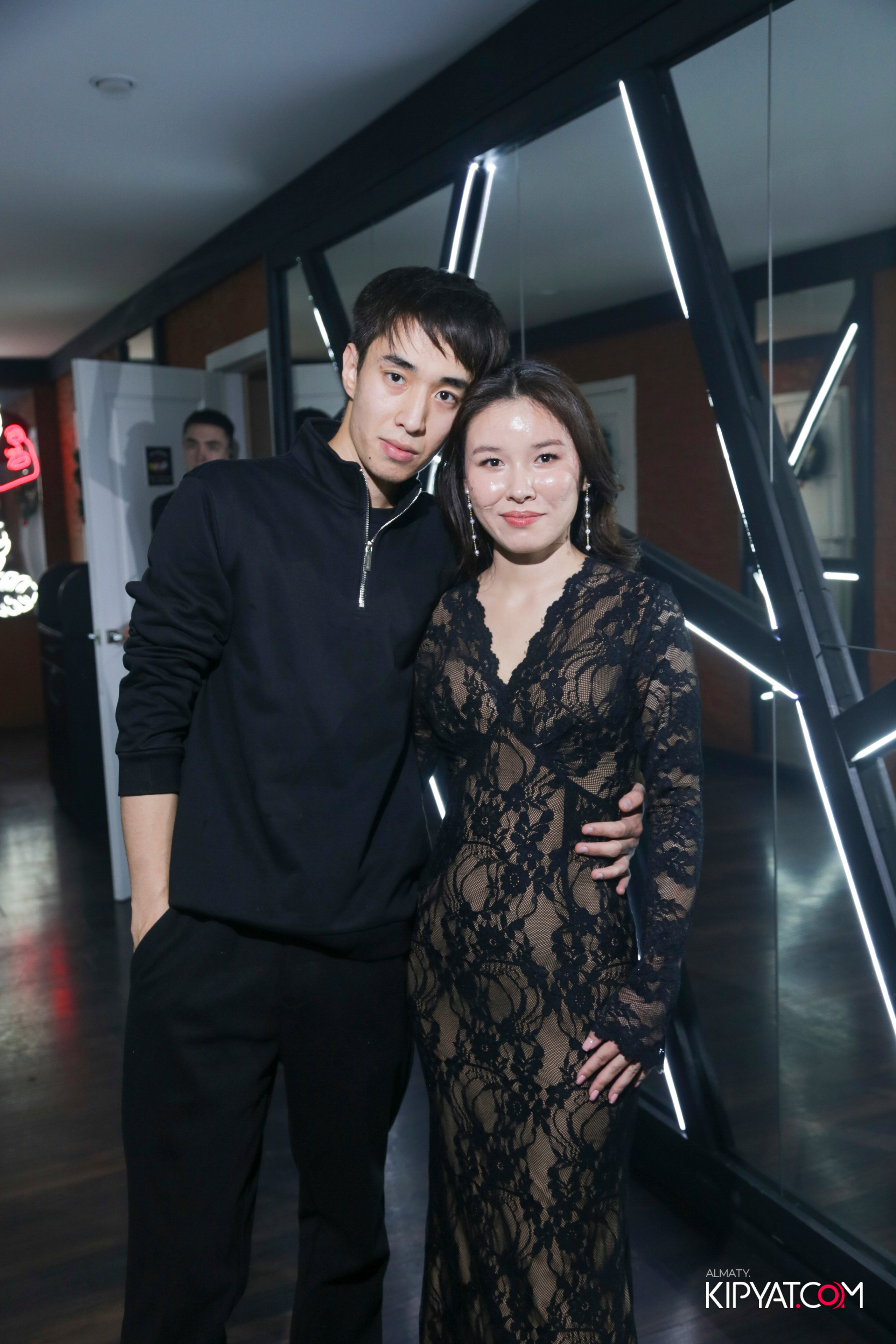 УХО И МЕДВЕДЬ НА САИНА. КИПЯТКОМ АЛМАТЫ! Фотосъемка мероприятий в Алматы