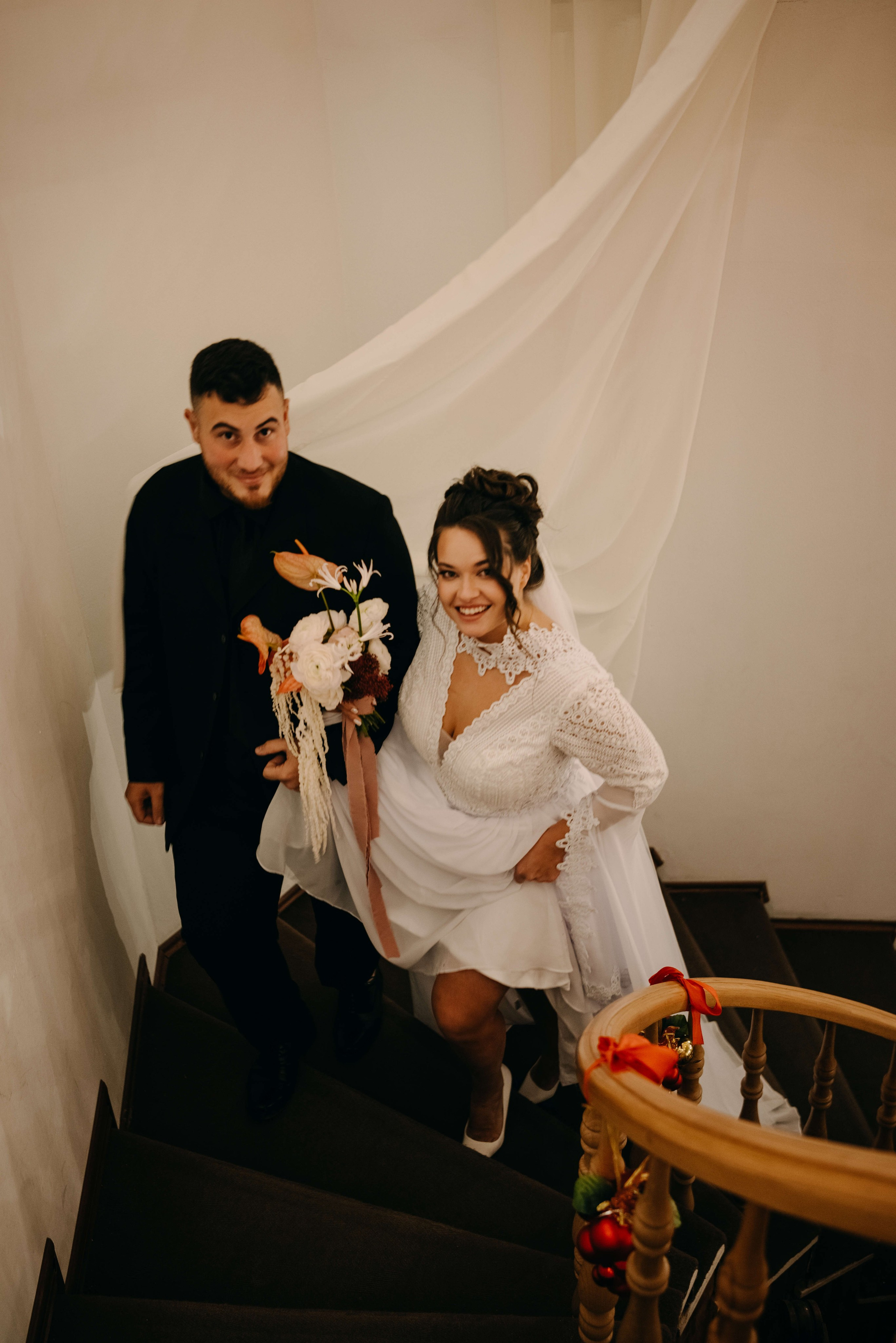 Анна & Виктор | сборы, роспись и прогулка. Портретный и свадебный фотограф в Тбилиси • xeniqo