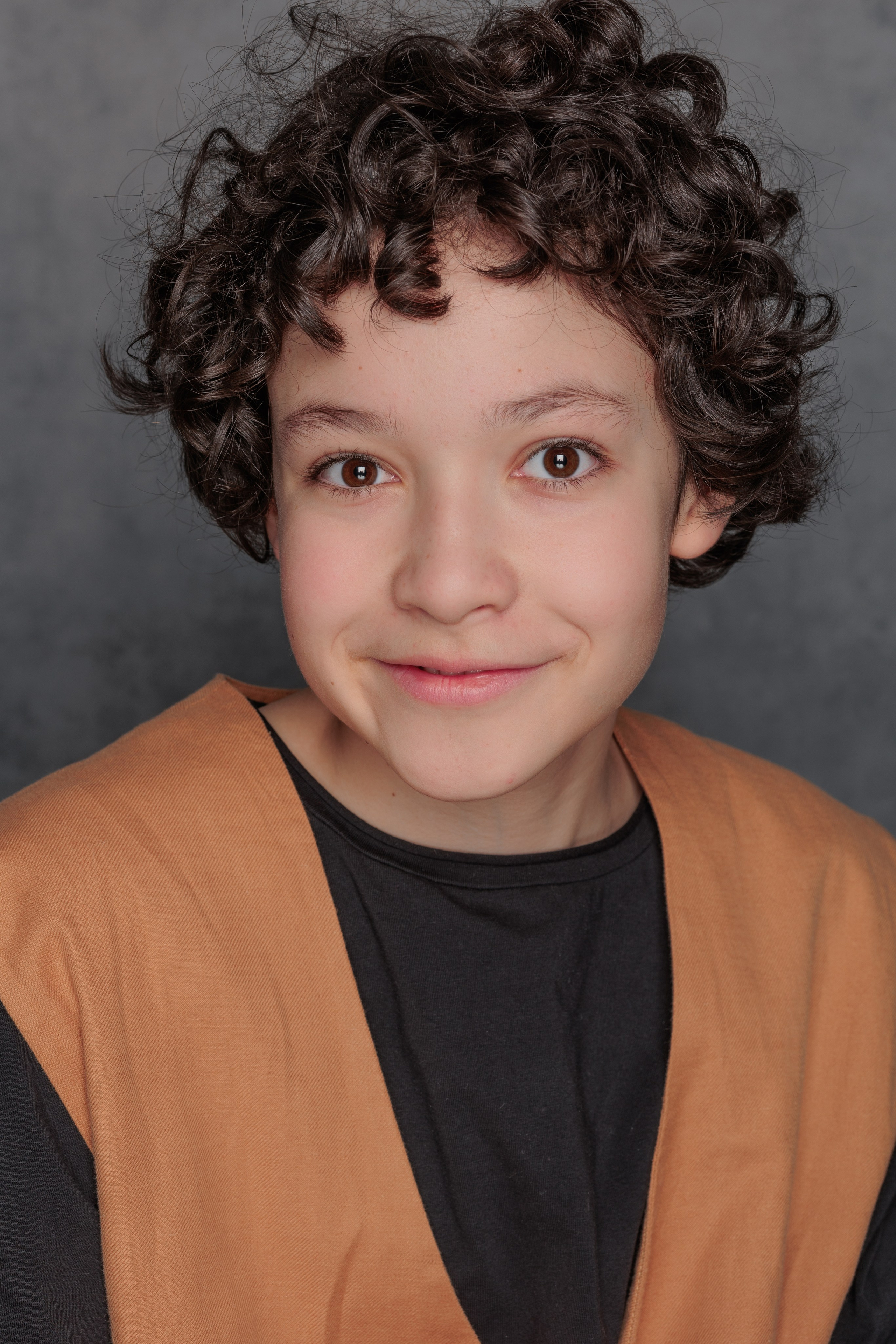 ЛЕОН. Я фотограф из Москвы к Вашим услугам