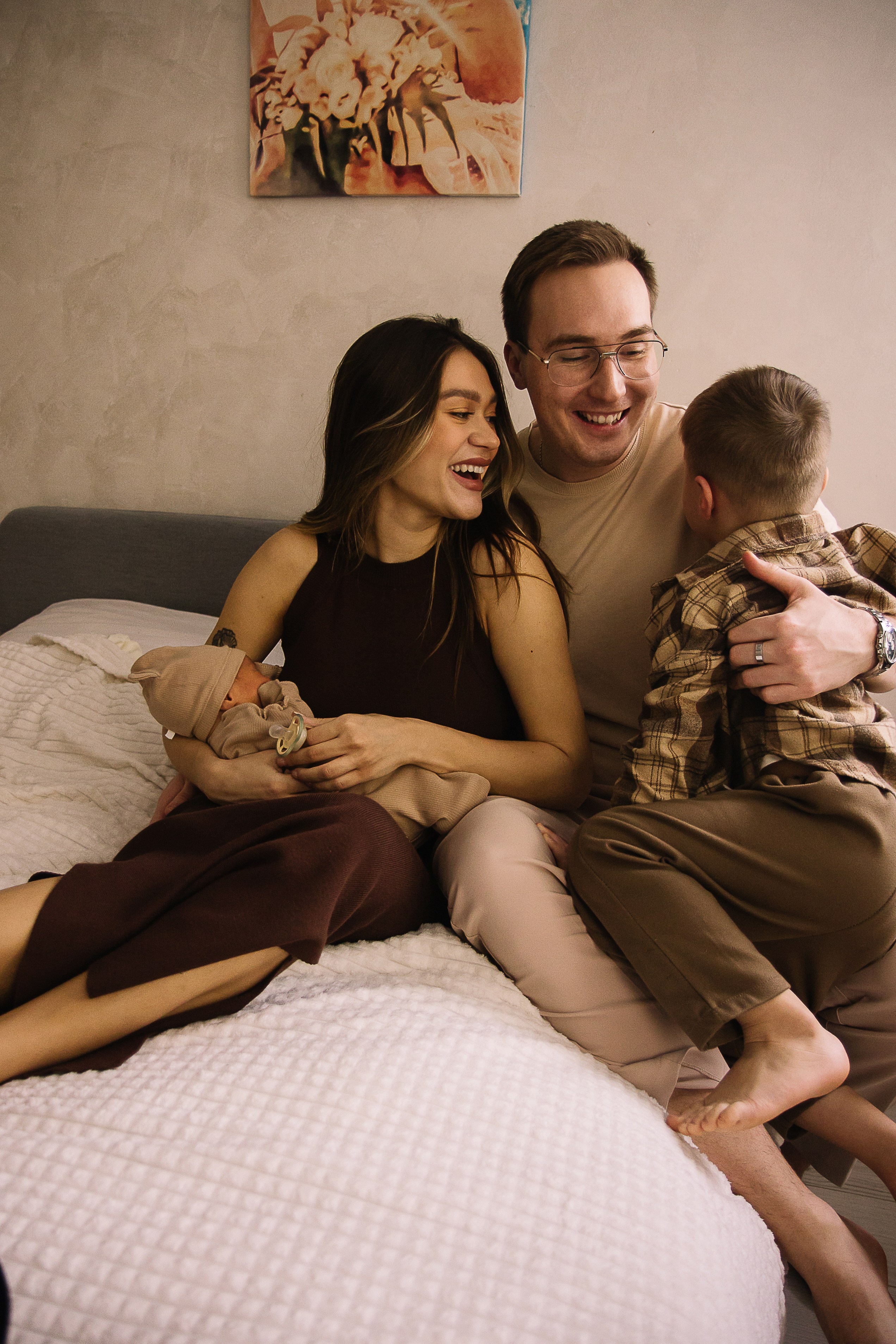 Домашняя семейная фотосессия с новорожденным. Семейный фотограф в Томске Максимова Екатерина