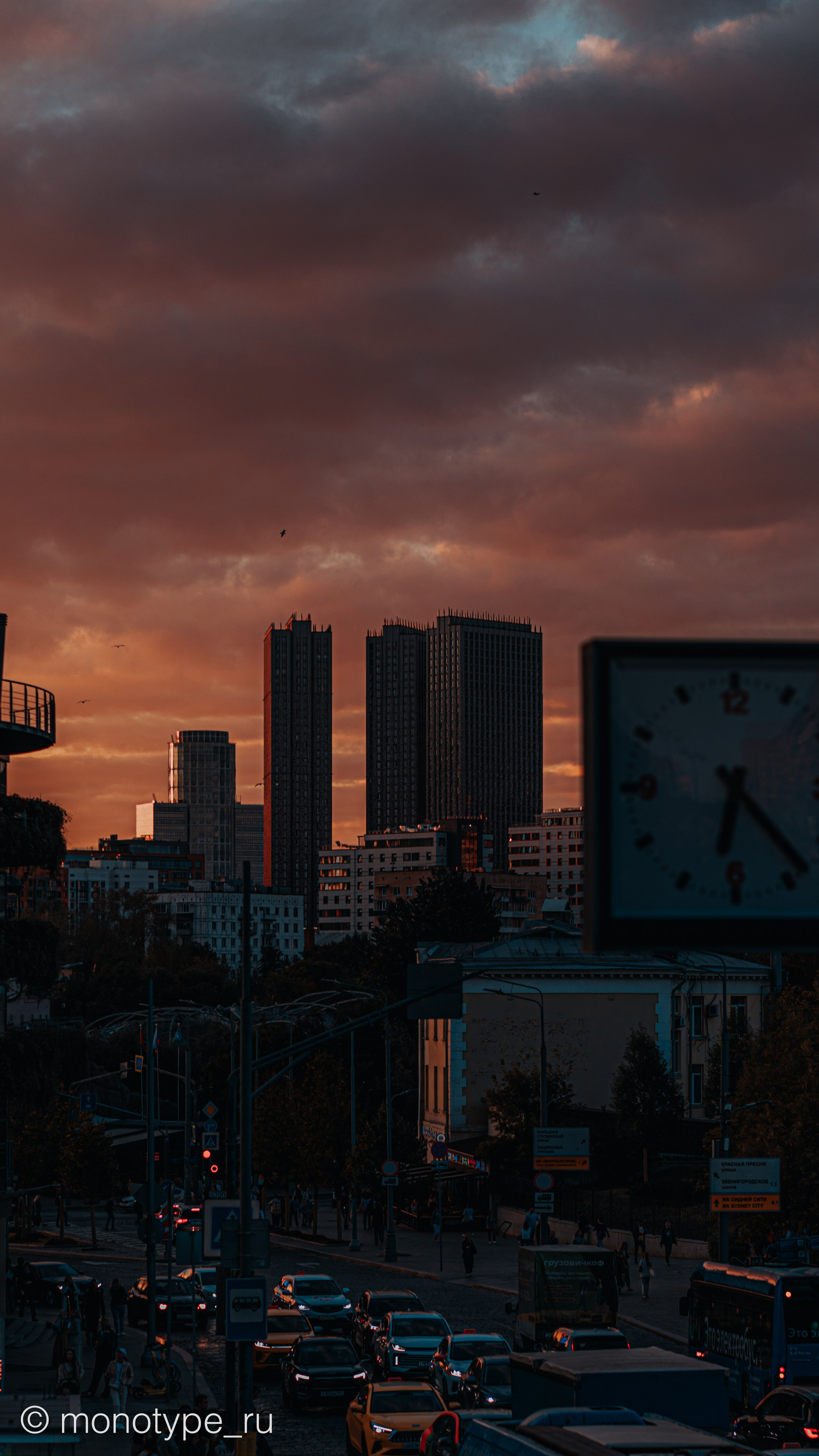 ST. BARRICADE. MOSCOW / БАРРИКАДНАЯ. МОСКВА