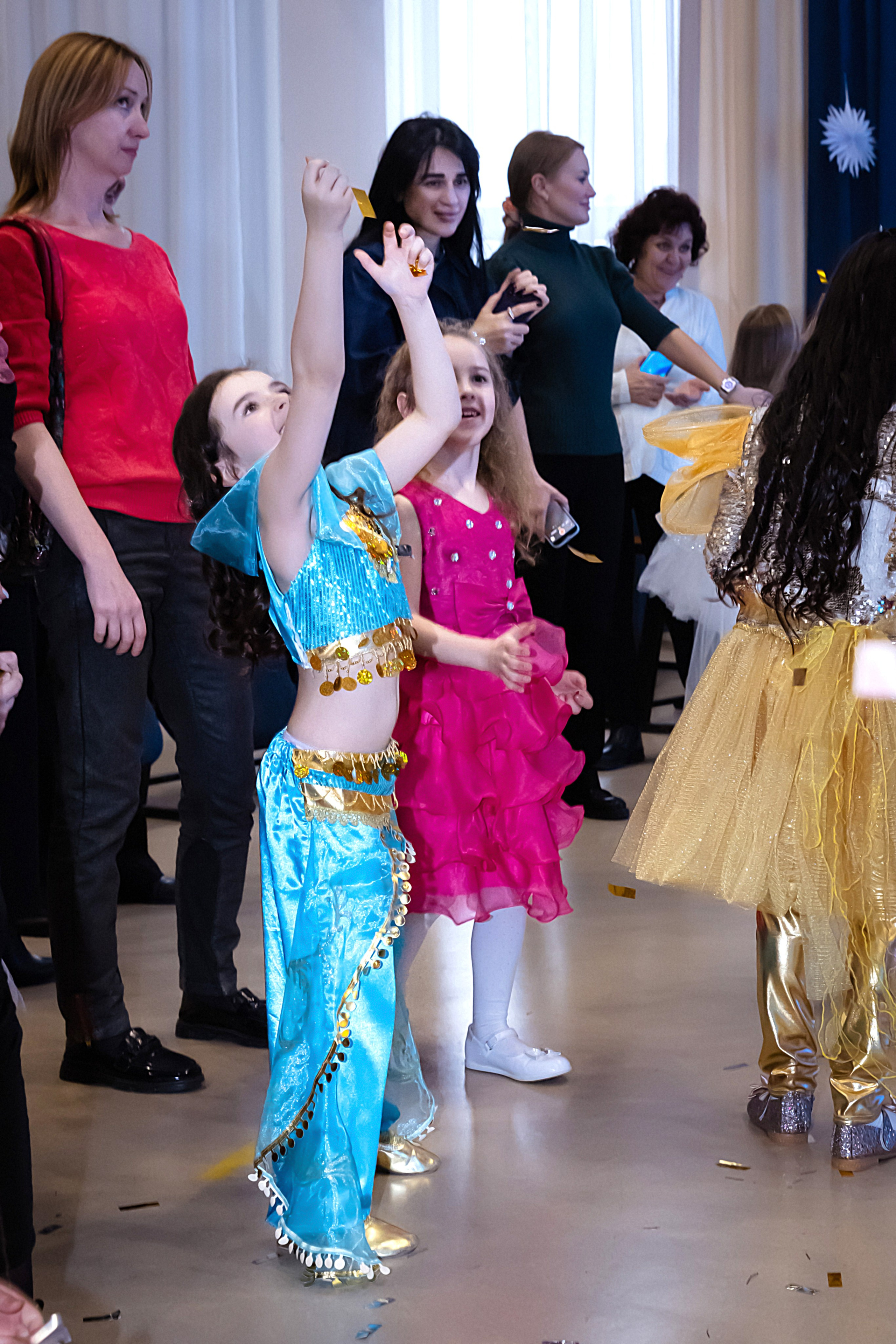 Новогодний праздник 1 В класс! Гимназия № 23. Фотограф и Видеограф в Краснодаре Юлия Солодченко