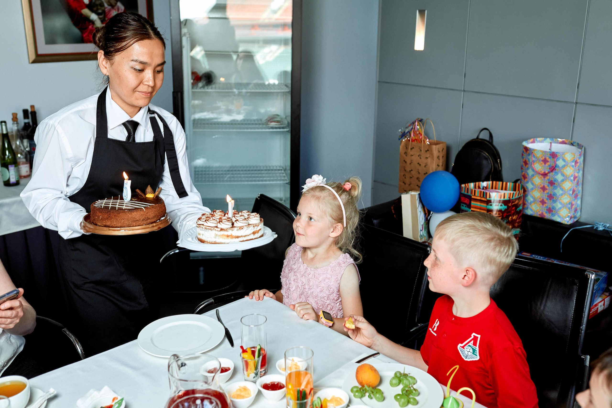 Фотограф на день рождения ребенка в Москве, заказать услуги фотосъёмки — Стоимость и цены на услуги фотографа на день рождения ребёнка