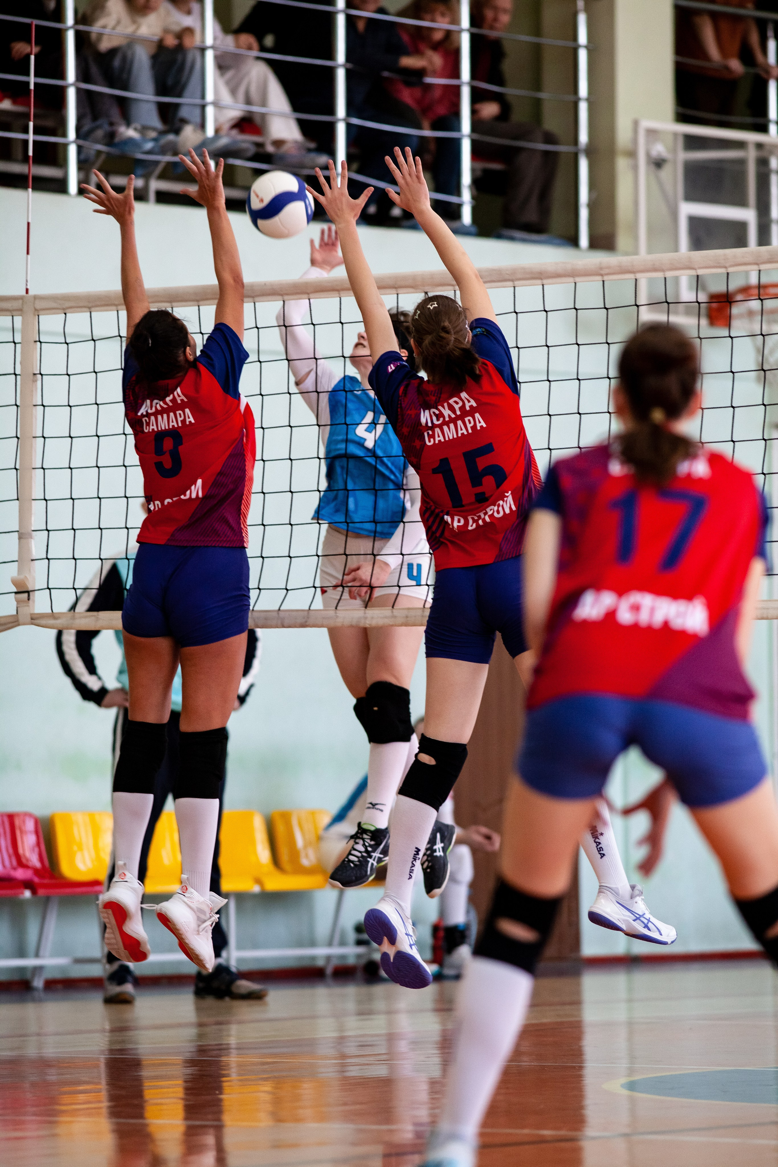 Искра (Самара) — Академия (Пермь). Фотография