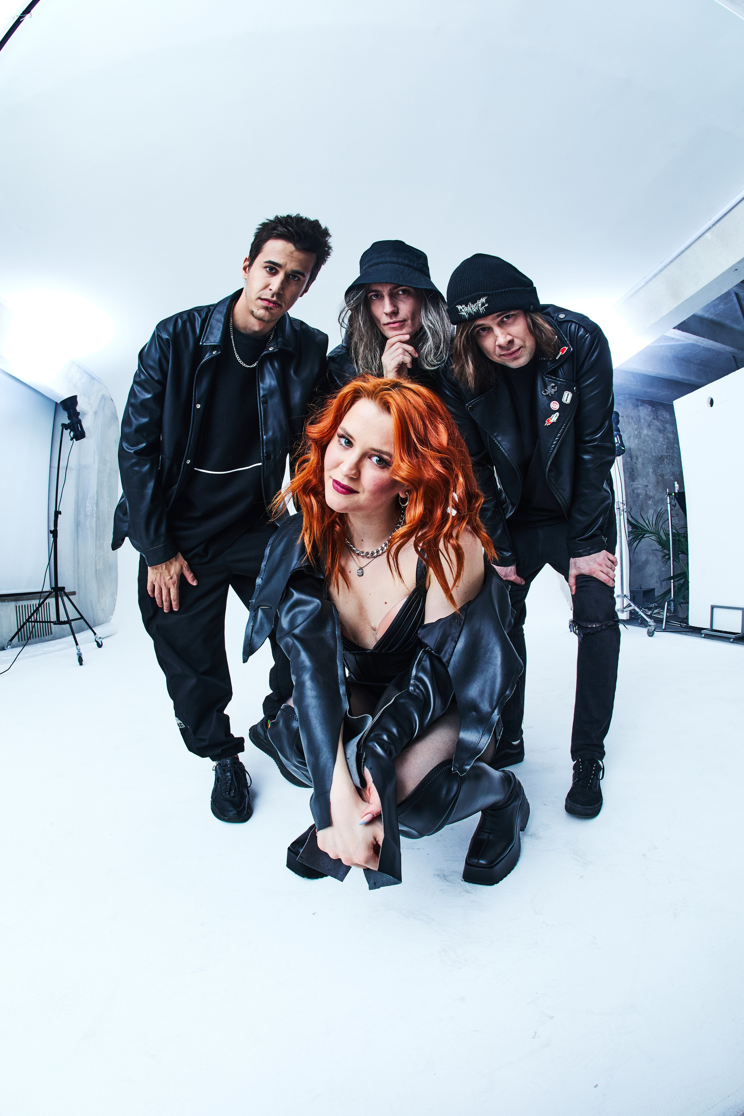 Группа ØMUTØM