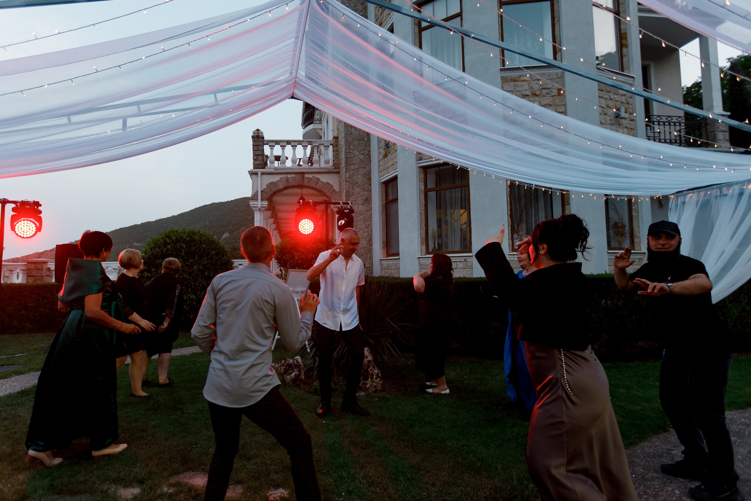 Денис и Алина. Белый замок. Фотограф Анна Лейман. Севастополь